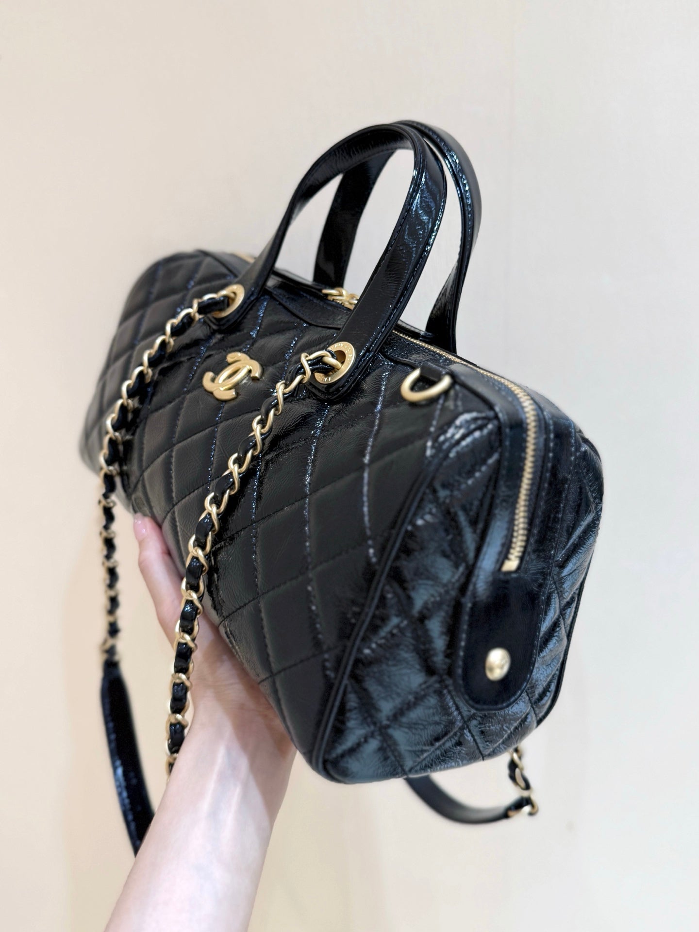 CHANEL 25S LARGE BOWLING BAG 31 IN BLACK CALFSKIN GOLD HARDWARE