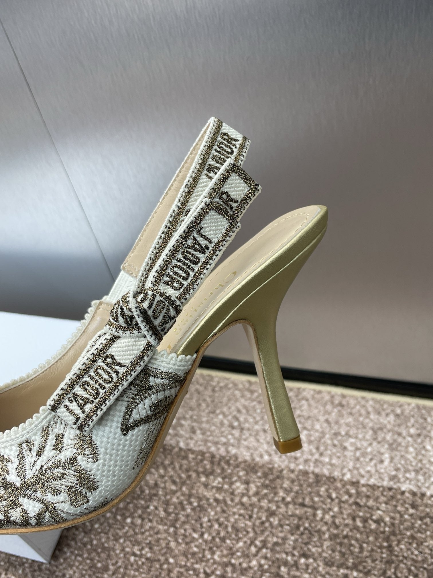 DIOR J'A HIGH SLINGBACK PUMP WHITE AND GOLD-TONE MILLEFIORI JACQUARD 95 MM