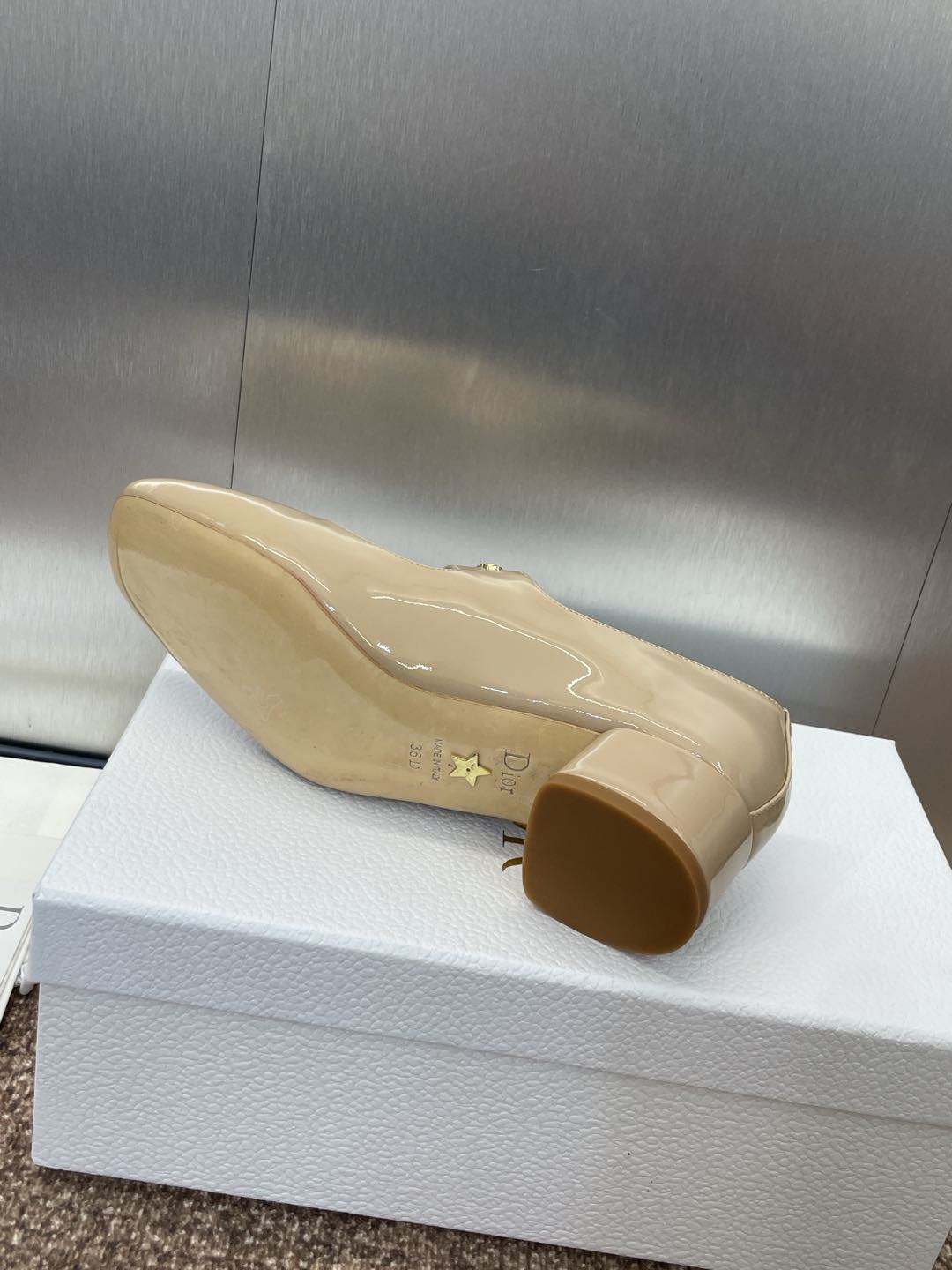 DIOR MEDIUM 35 MM HEEL PUMP IN CAMEL BEIGE PATENT CALFSKIN
