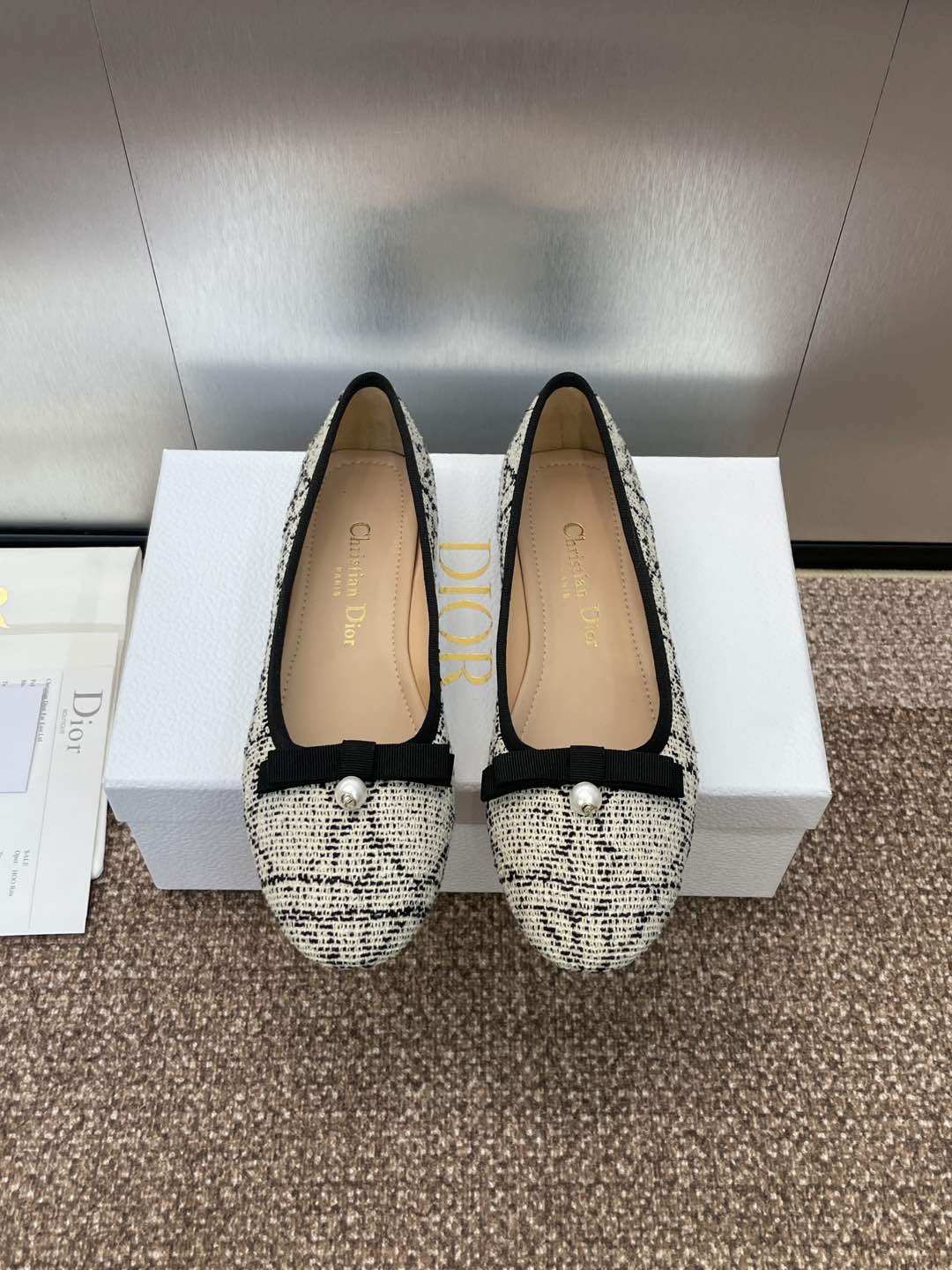 DIOR BALLET FLAT IN WHITE MIX BLACK EMBROIDERED CANNAGE TWEED