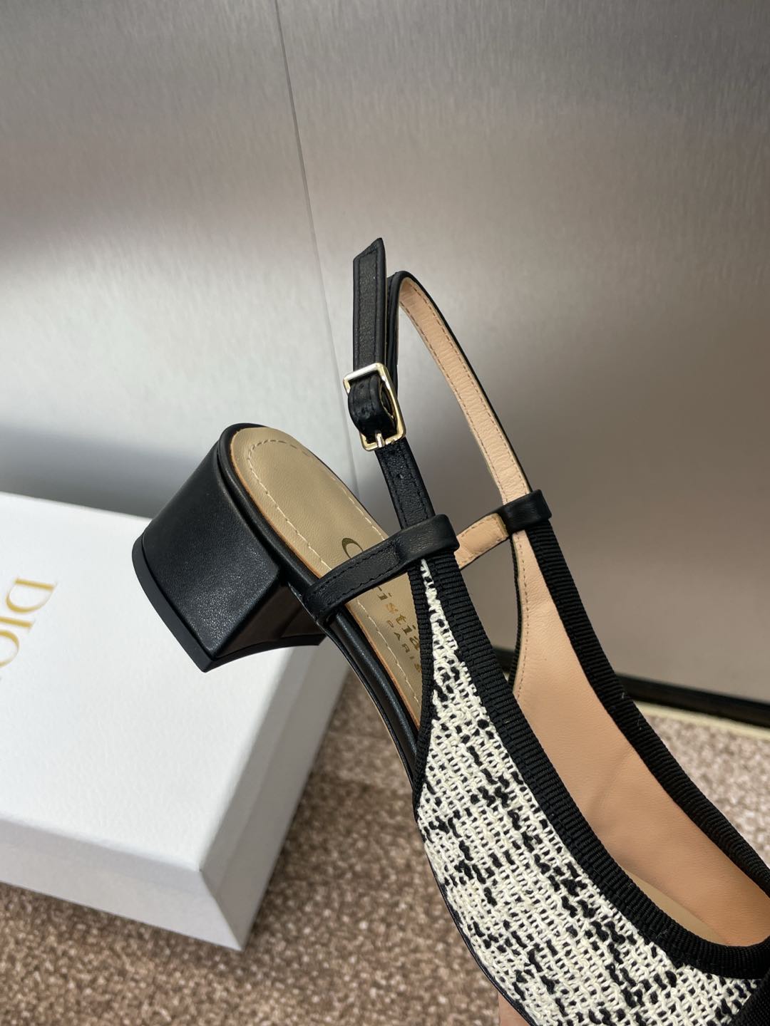 DIOR SLINGBACK PUMP IN WHITE MIX BLACK EMBROIDERED CANNAGE TWEED 35 MM