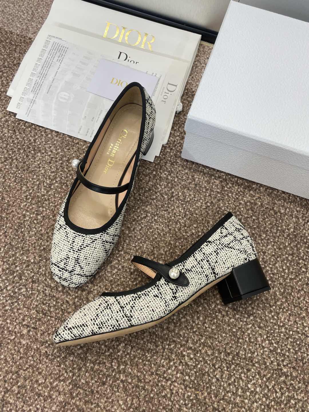 DIOR D-RAMOUR BALLET FLATS IN WHITE MIX BLACK EMBROIDERED CANNAGE TWEED 35 MM