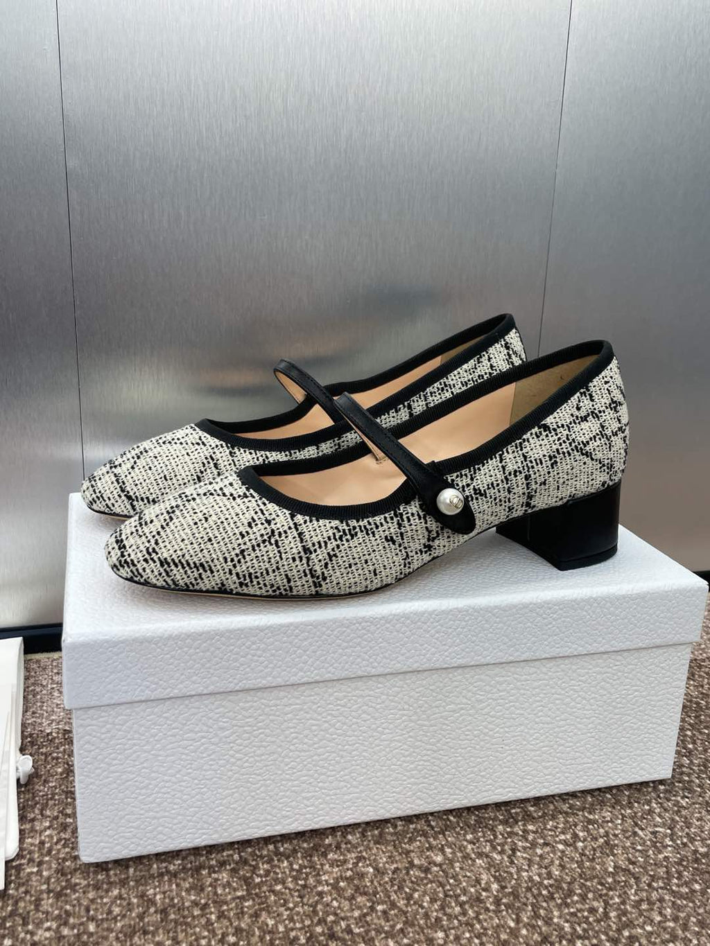 DIOR D-RAMOUR BALLET FLATS IN WHITE MIX BLACK EMBROIDERED CANNAGE TWEED 35 MM