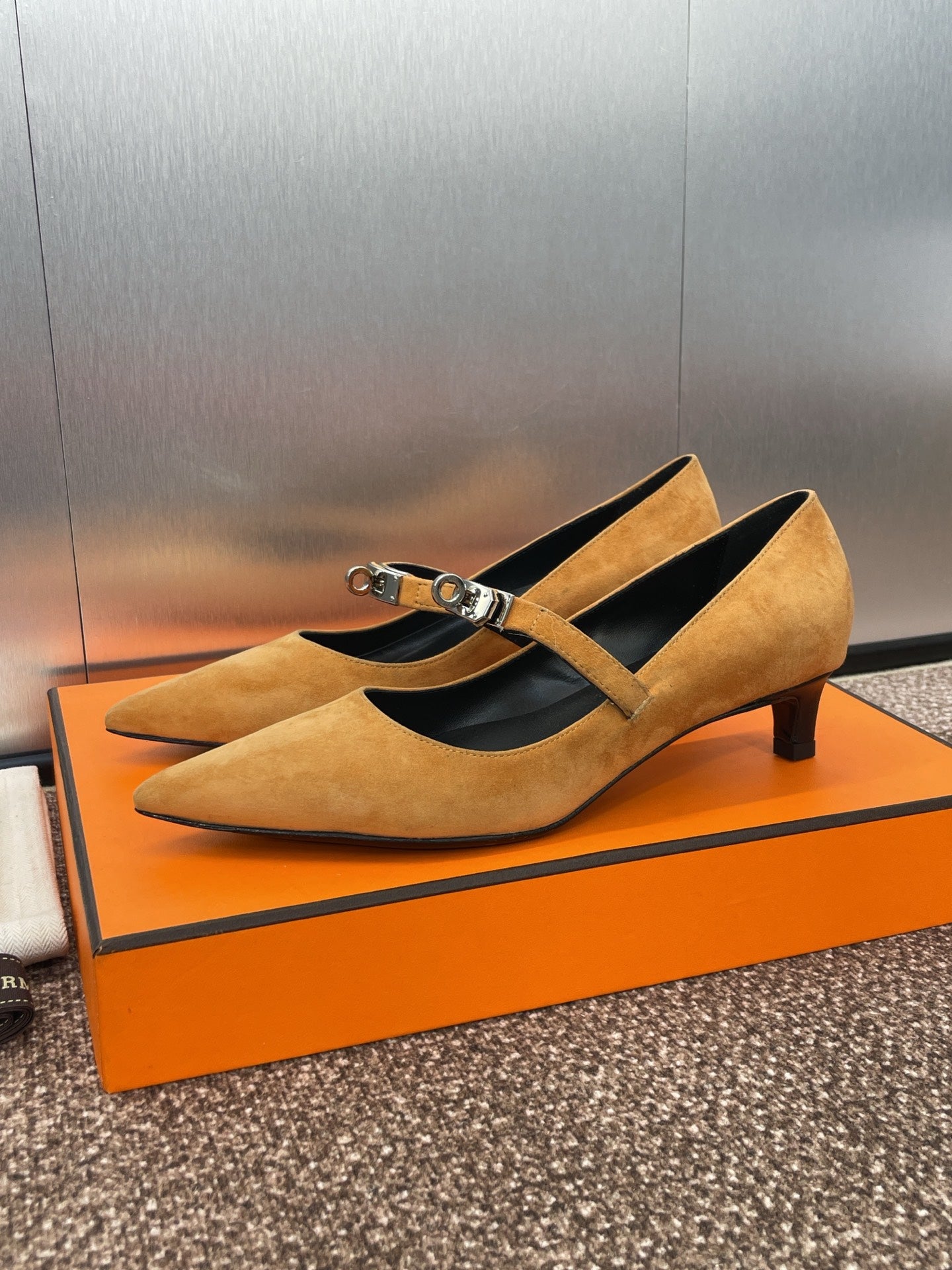 HERMES KIARA 40 MM PUMP IN BRONZE BROWN SUEDE