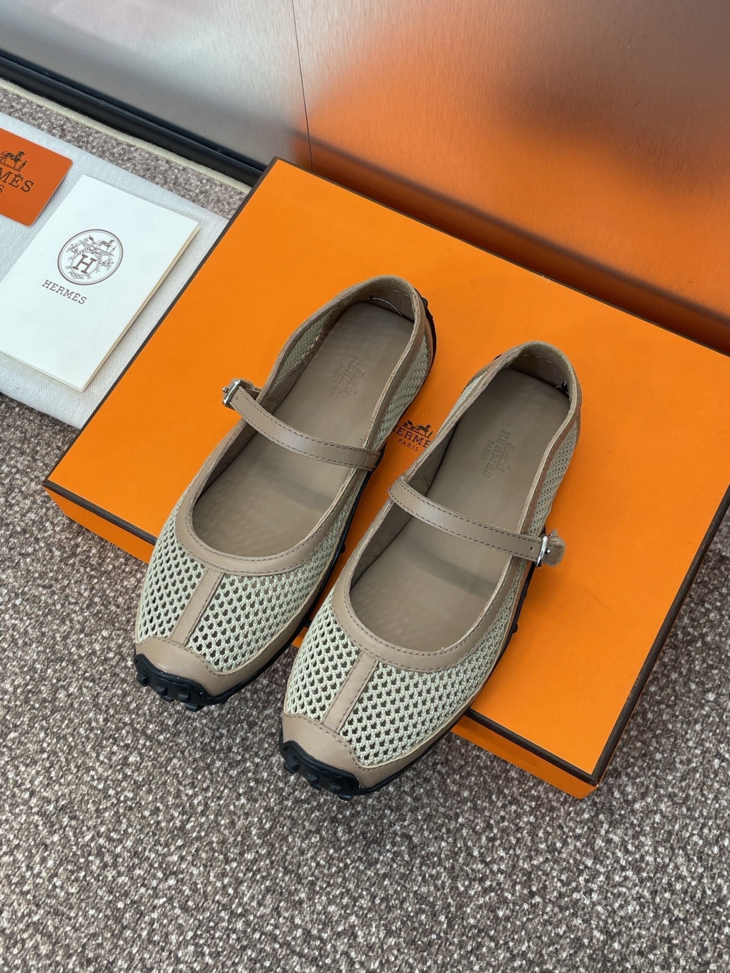 HERMES KICHU BALLET FLAT IN MOCHA BROWN CROCHET KNIT AND CALFSKIN