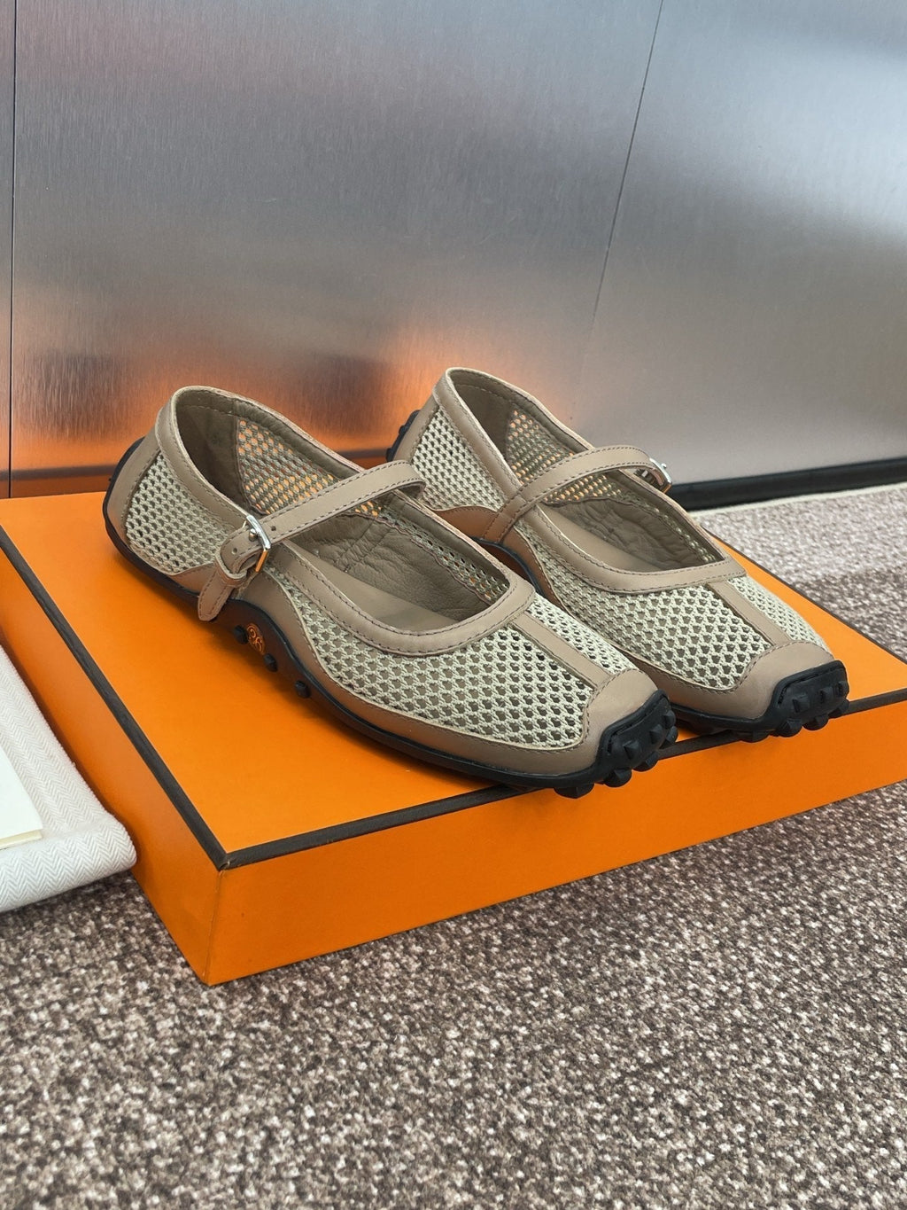 HERMES KICHU BALLET FLAT IN MOCHA BROWN CROCHET KNIT AND CALFSKIN