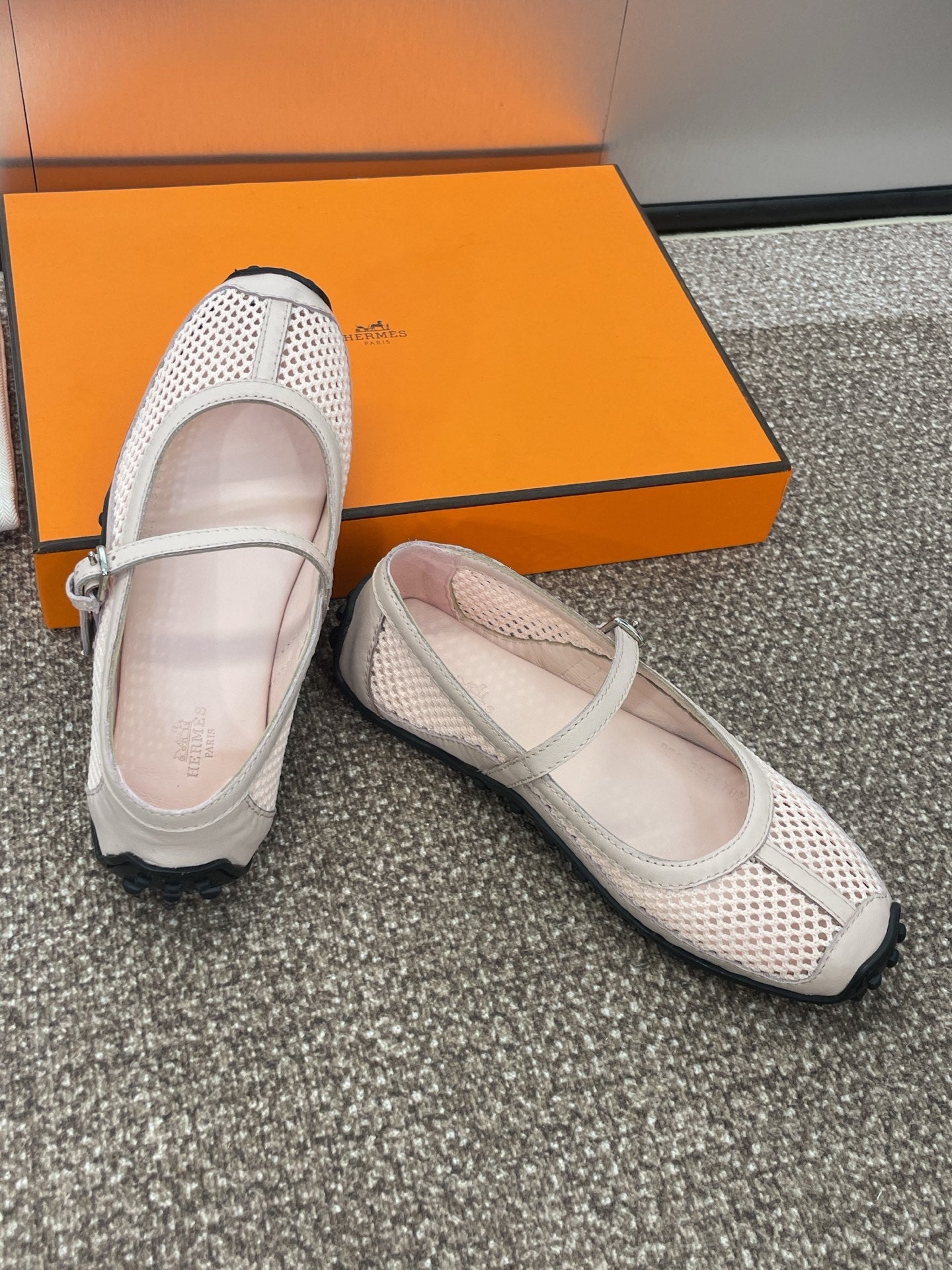 HERMES KICHU BALLET FLAT IN LIGHT PINK CROCHET KNIT AND CALFSKIN