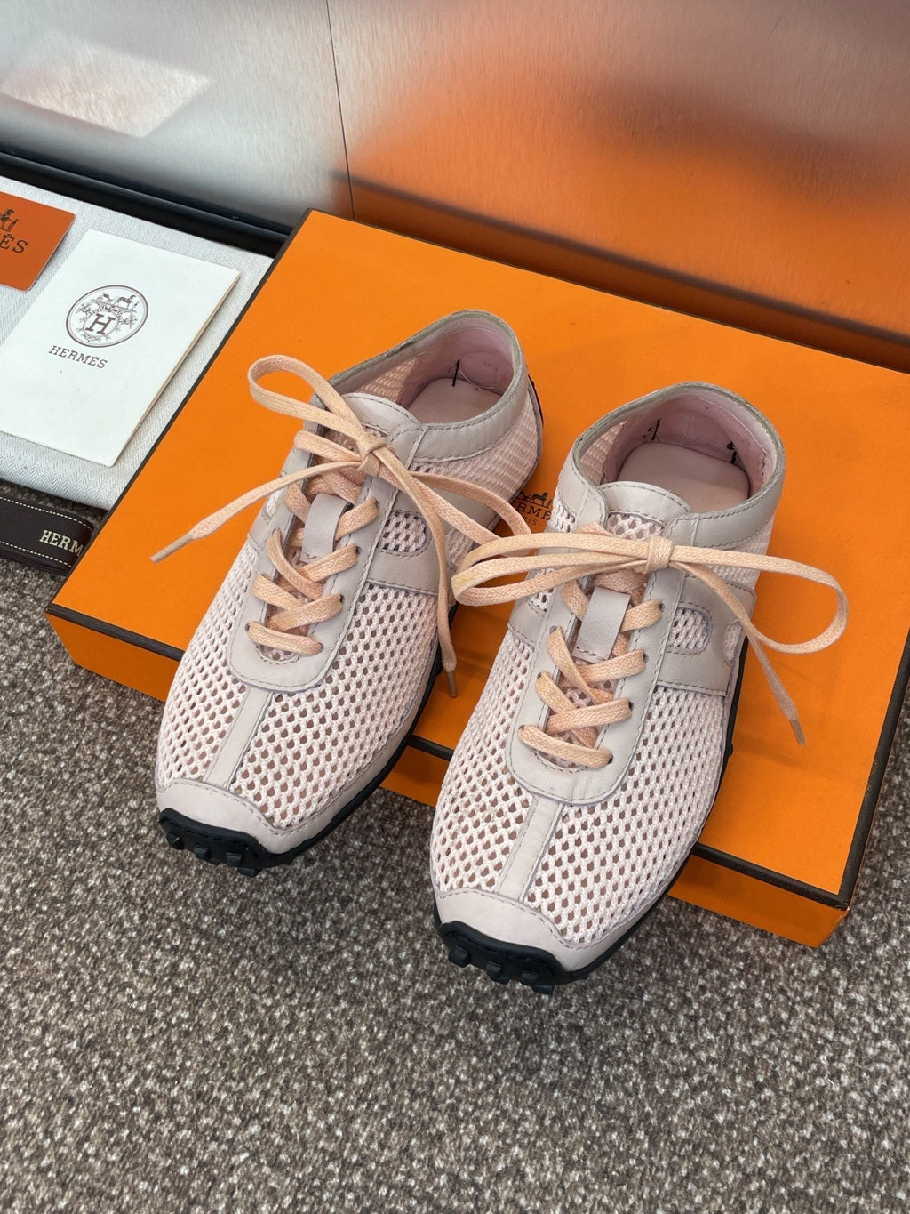 HERMES KIGA SNEAKER IN LIGHT PINK CROCHET KNIT AND CALFSKIN