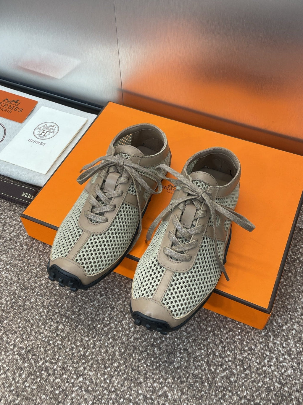 HERMES KIGA SNEAKER IN MOCHA BROWN CROCHET KNIT AND CALFSKIN