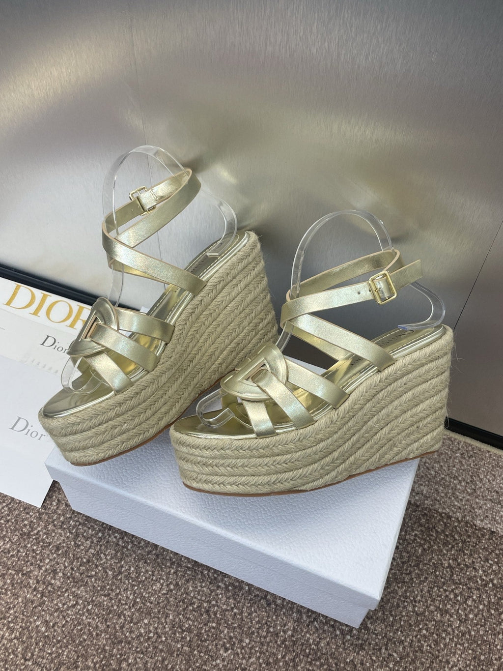 DIOR D-CLUB 25S HIGH HEEL WEDGE 100MM IN GOLD GLOSSY CALFSKIN RAFFIA SOLE