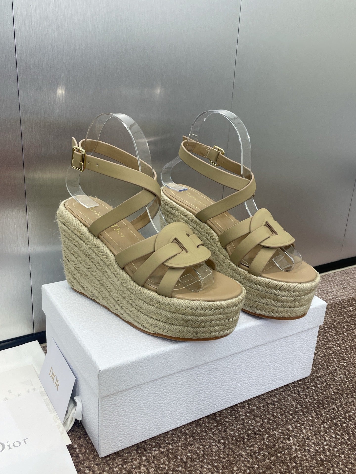 DIOR D-CLUB 25S HIGH HEEL WEDGE 100MM IN GOLDEN BEIGE CALFSKIN RAFFIA SOLE