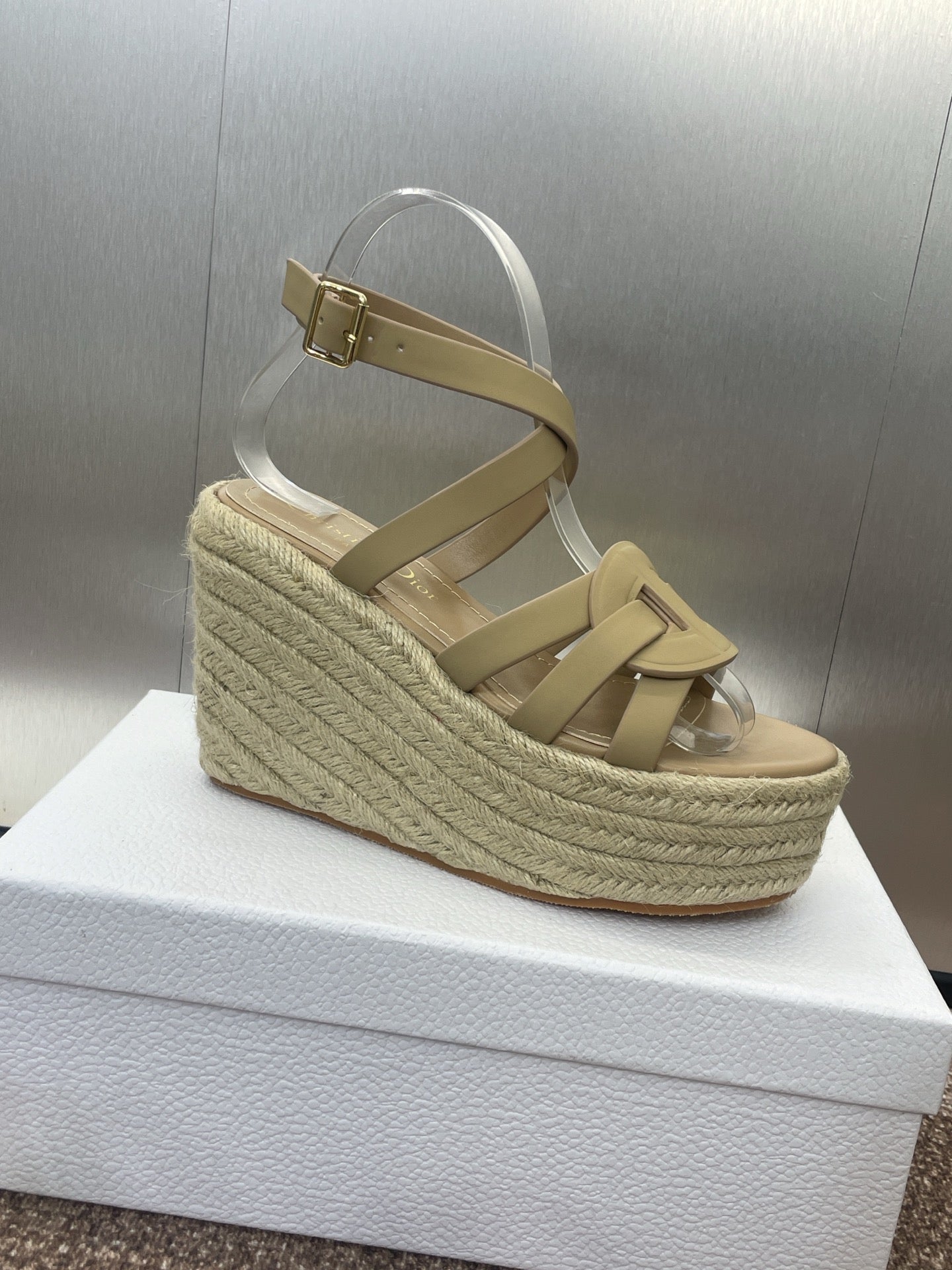 DIOR D-CLUB 25S HIGH HEEL WEDGE 100MM IN GOLDEN BEIGE CALFSKIN RAFFIA SOLE