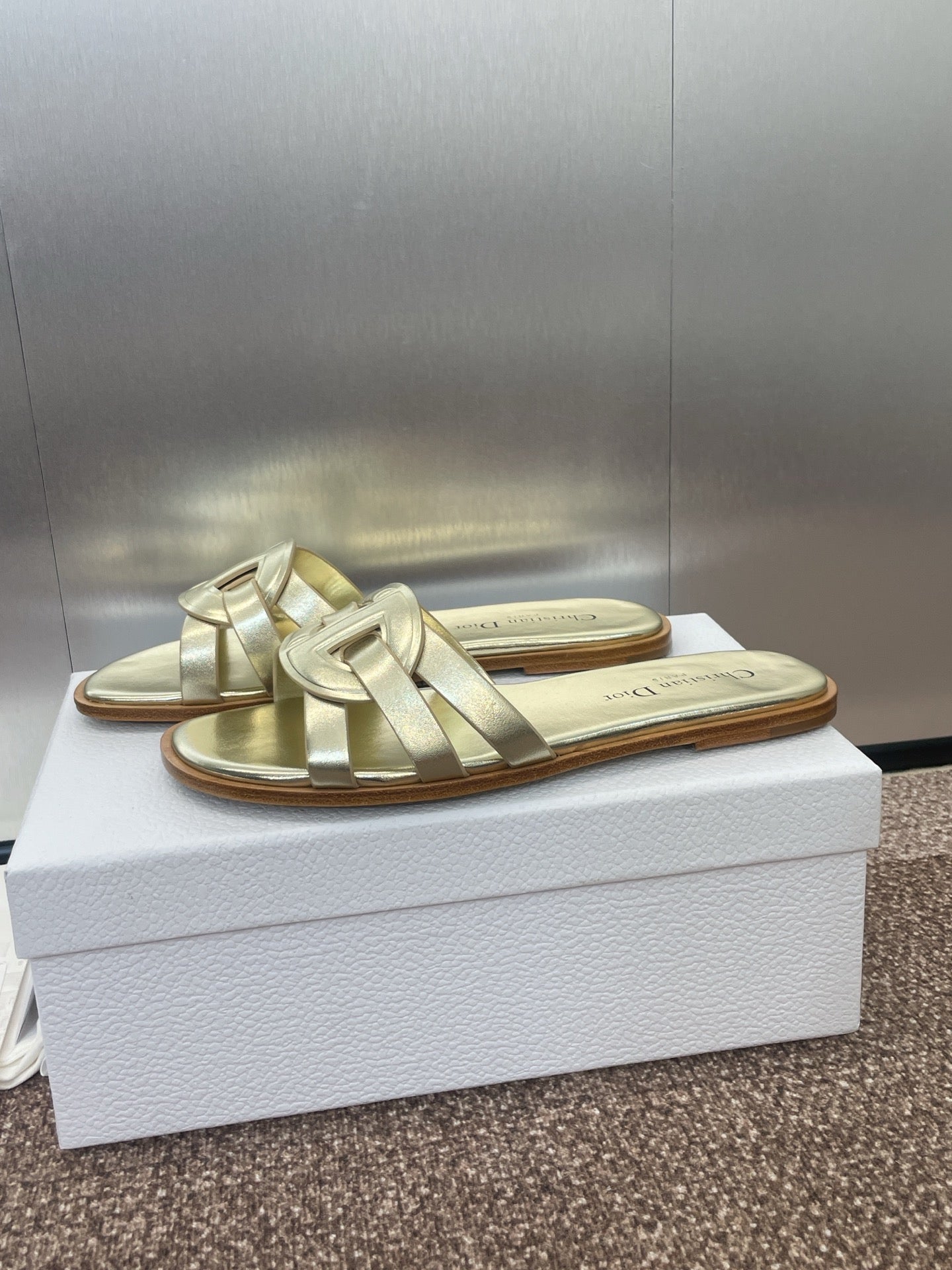 DIOR D-CLUB SLIDE SANDAL 25S IN GOLD GLOSSY CALFSKIN