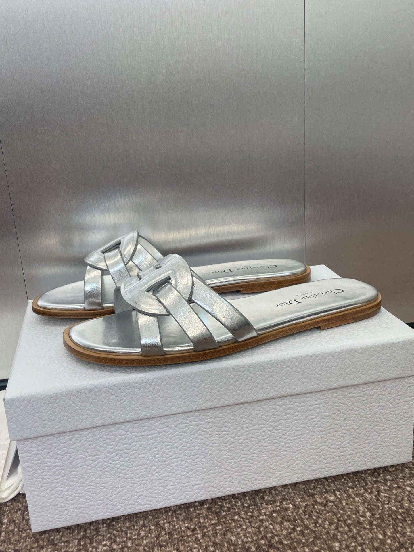 DIOR D-CLUB SLIDE SANDAL 25S IN SILVER GLOSSY CALFSKIN