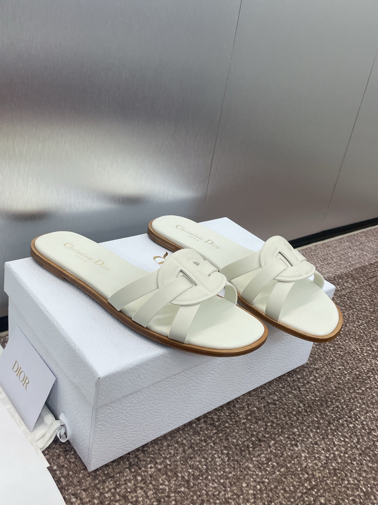 DIOR D-CLUB SLIDE SANDAL 25S IN WHITE CALFSKIN