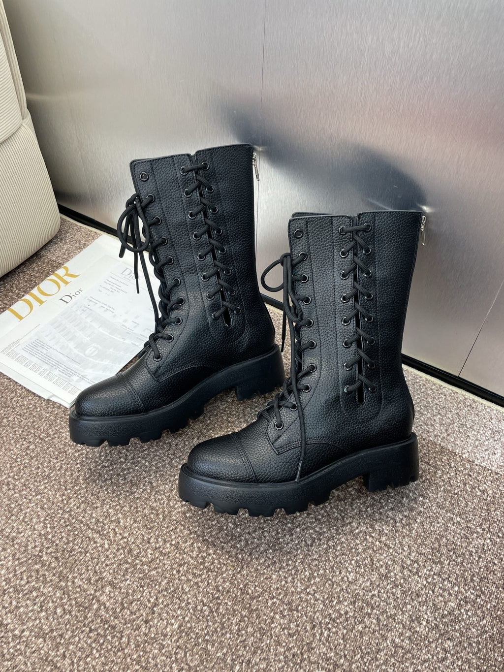 DIOR 25S D-ROAD ANKLE BOOT 45MM IN BLACK GRAINED CALFSKIN