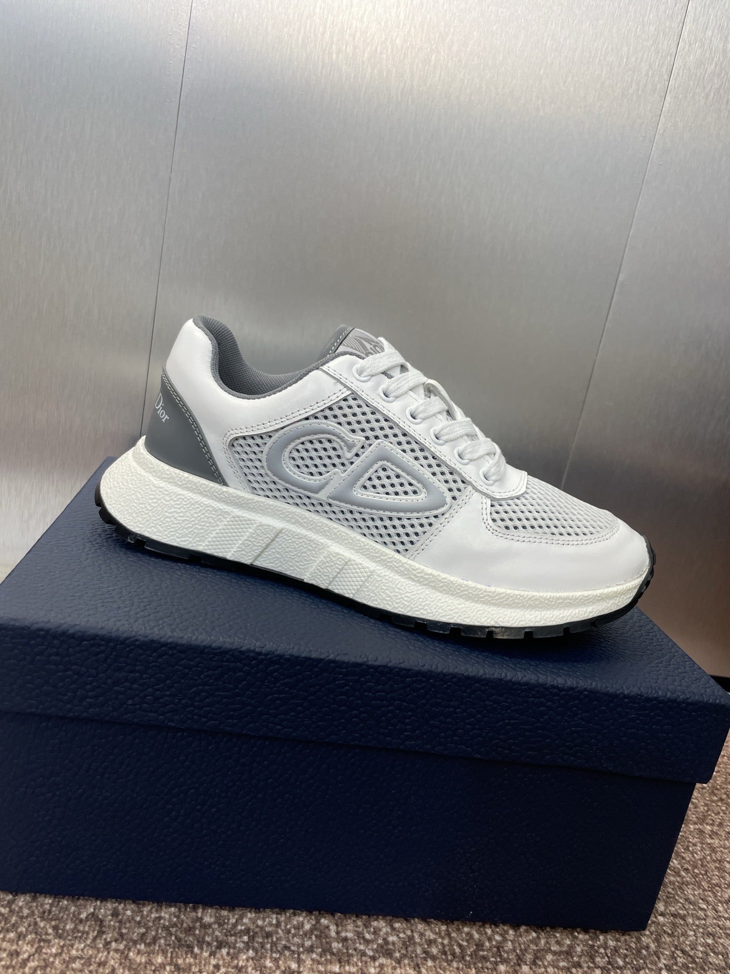 DIOR 25S D-RUN'N COUPLE SNEAKERS IN WHITE GRAY CALFSKIN AND MESH