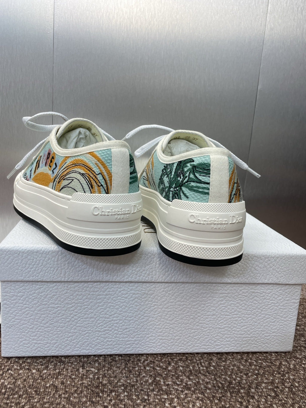 DIOR 25S WALK'N' SNEAKER IN MULTICOLOR  OBLIQUE EMBROIDERED COTTON