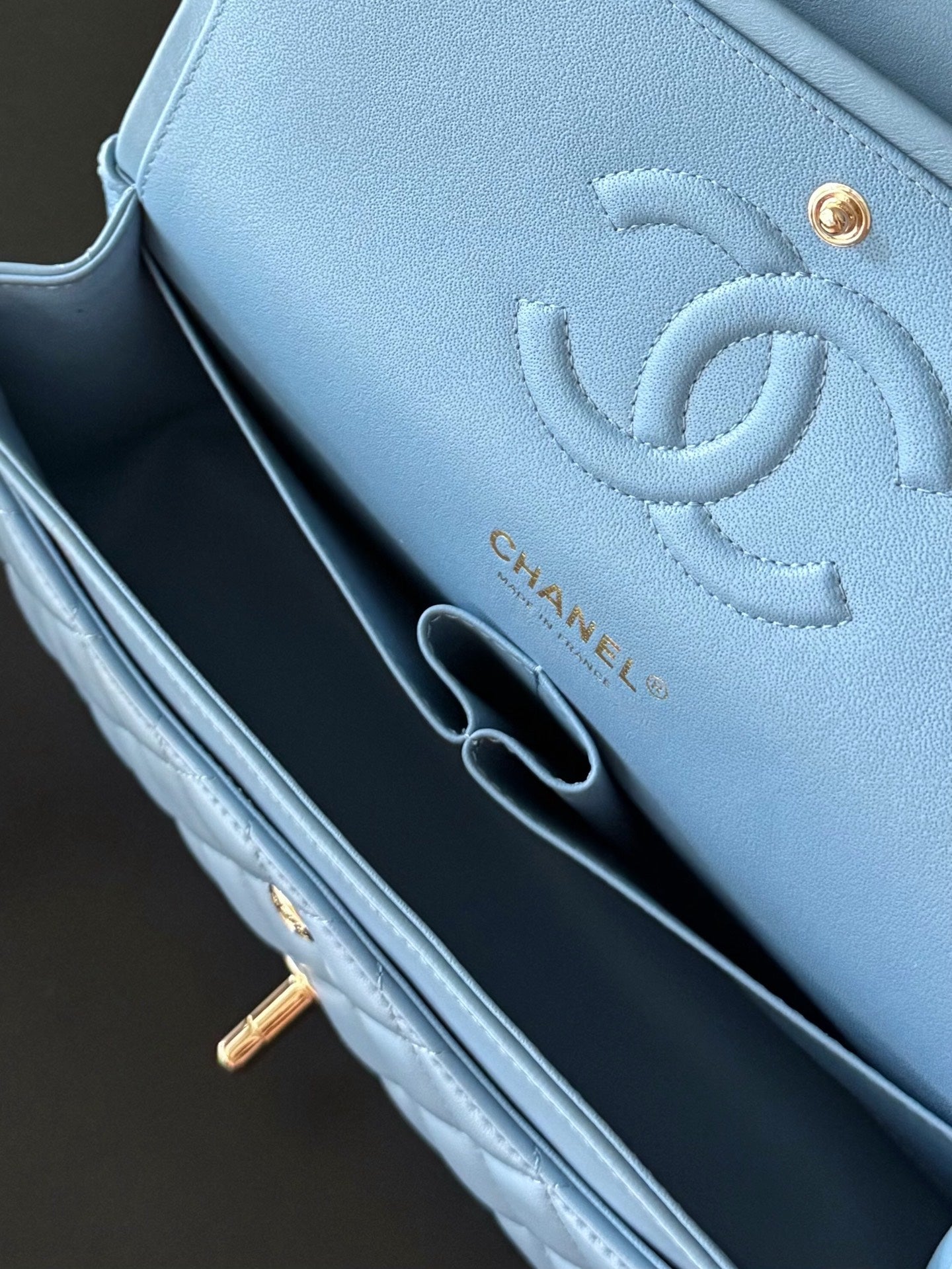 CHANEL 25S CLASSIC FLAP BAG 25 CM IN LIGHT BLUE LAMBSKIN WITH GOLD HARDWARE