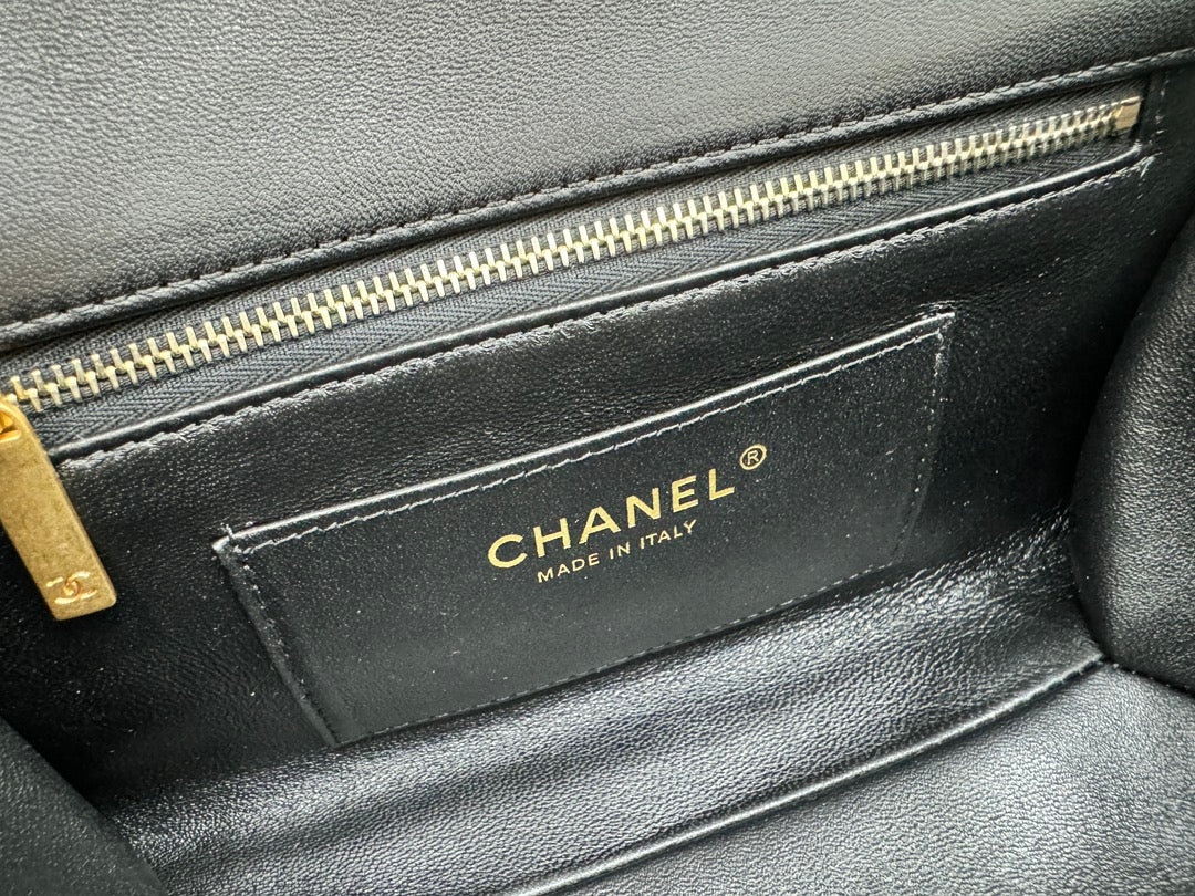 CHANEL 25S FLAP BAG 23 CM IN BLACK LAMBSKIN WITH PEARL TOP HANDLE