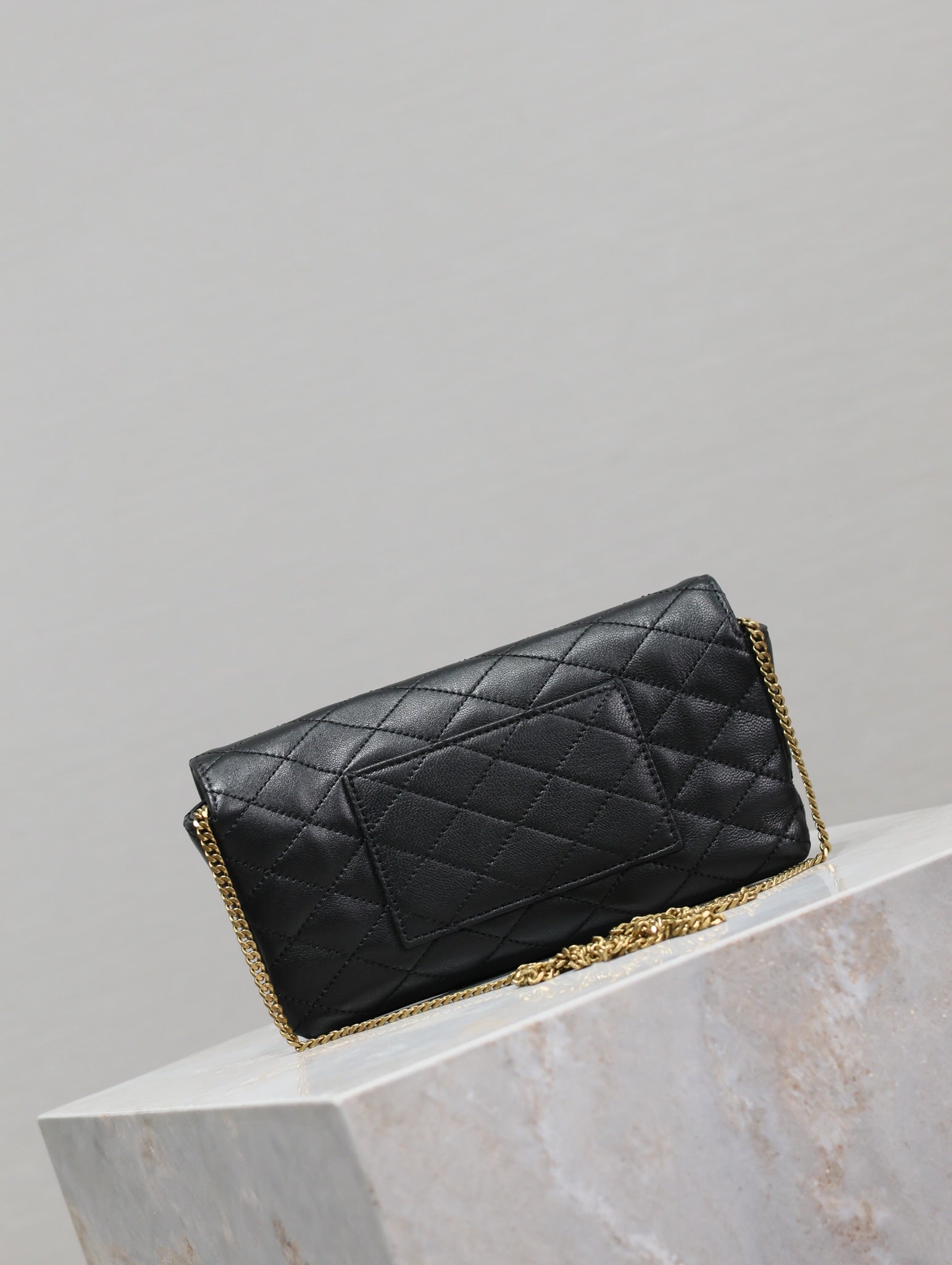 YSL 25S SAINT LAURENT GABY 19 IN BLACK QUILTED CALFSKIN GOLD HARDWARE