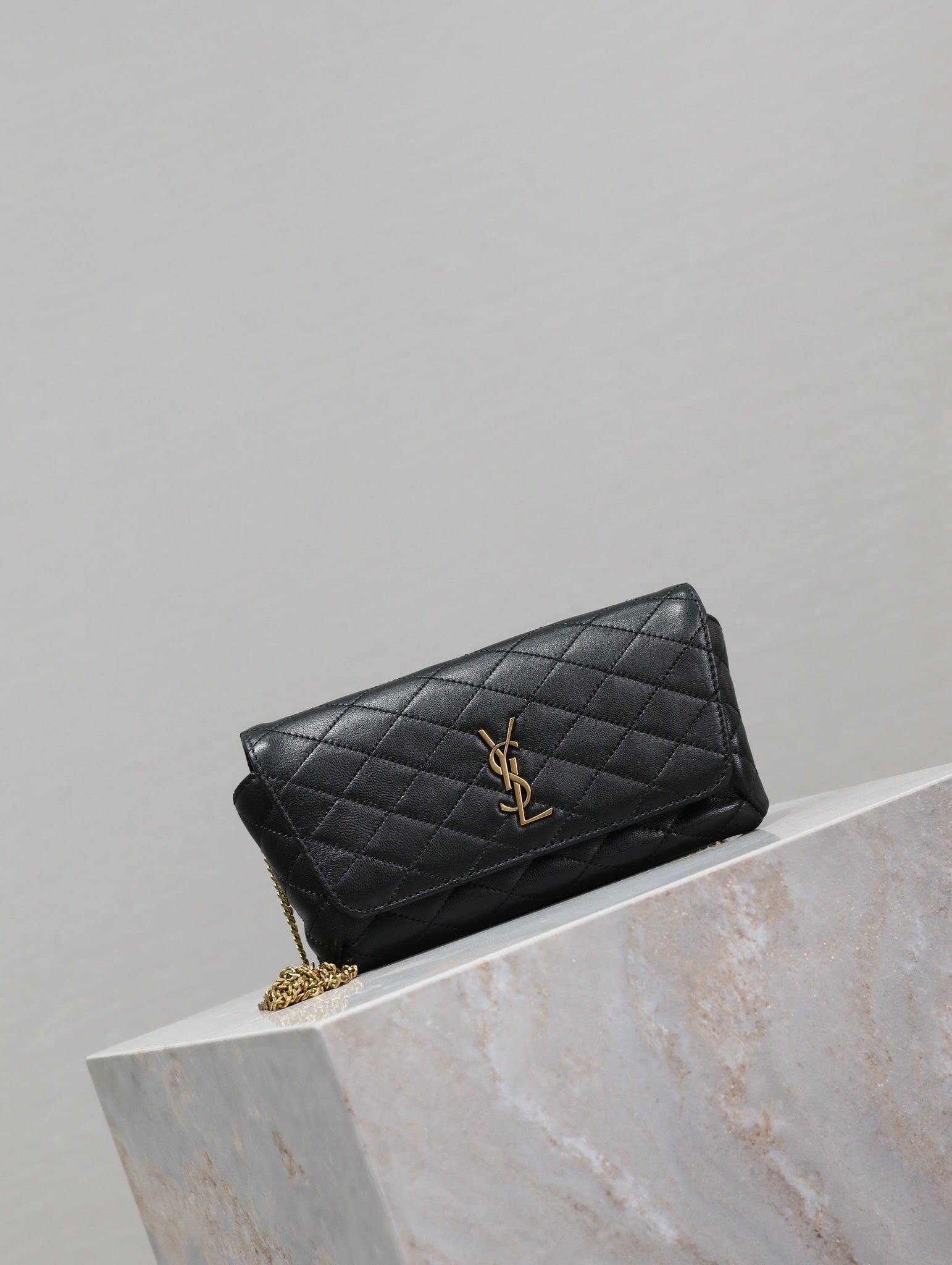YSL 25S SAINT LAURENT GABY 19 IN BLACK QUILTED CALFSKIN GOLD HARDWARE