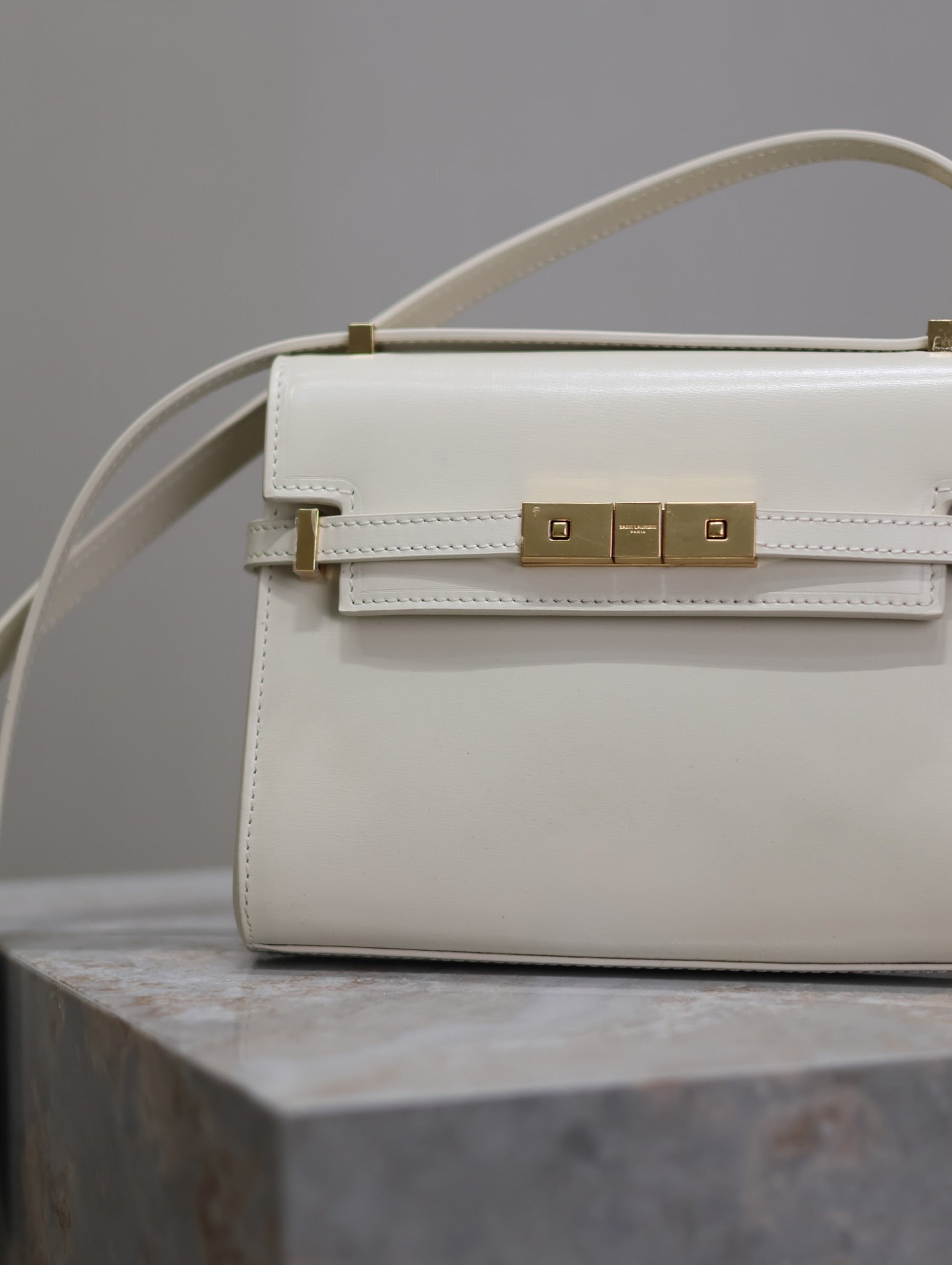 YSL 25S MINI MANHATTAN 19 IN BLANC VINTAGE CALFSKIN GOLD HARDWARE