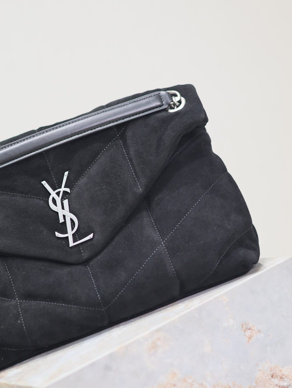 YSL 25S LOULOU PUFFER GM 35 IN BLACK SUEDE SILVER HARDWRE