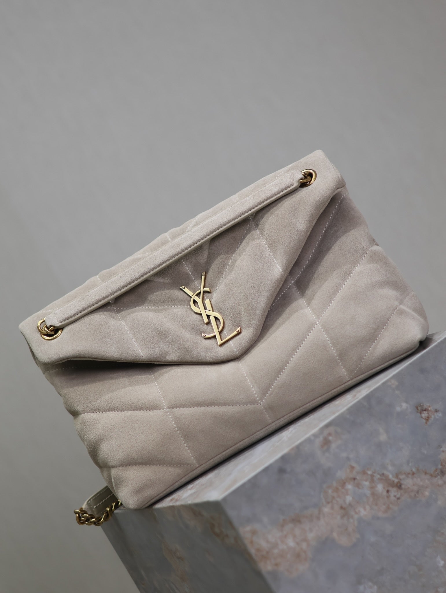 YSL 25S LOULOU PUFFER GM 35 IN SMOKEY TAUPE SUEDE GOLD HARDWRE