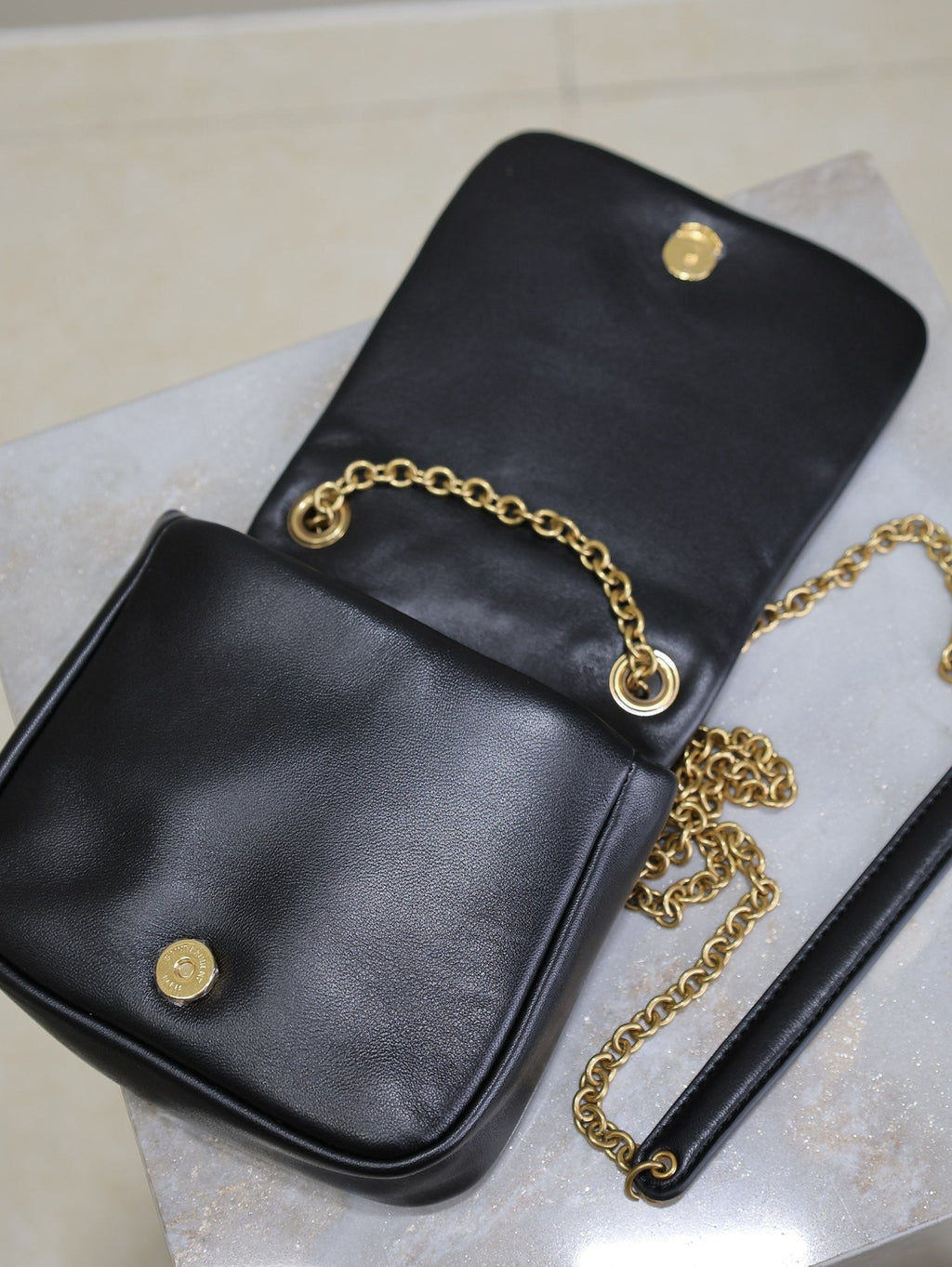 YSL 25S JAMIE CUBE 16 IN BLACK CALFSKIN