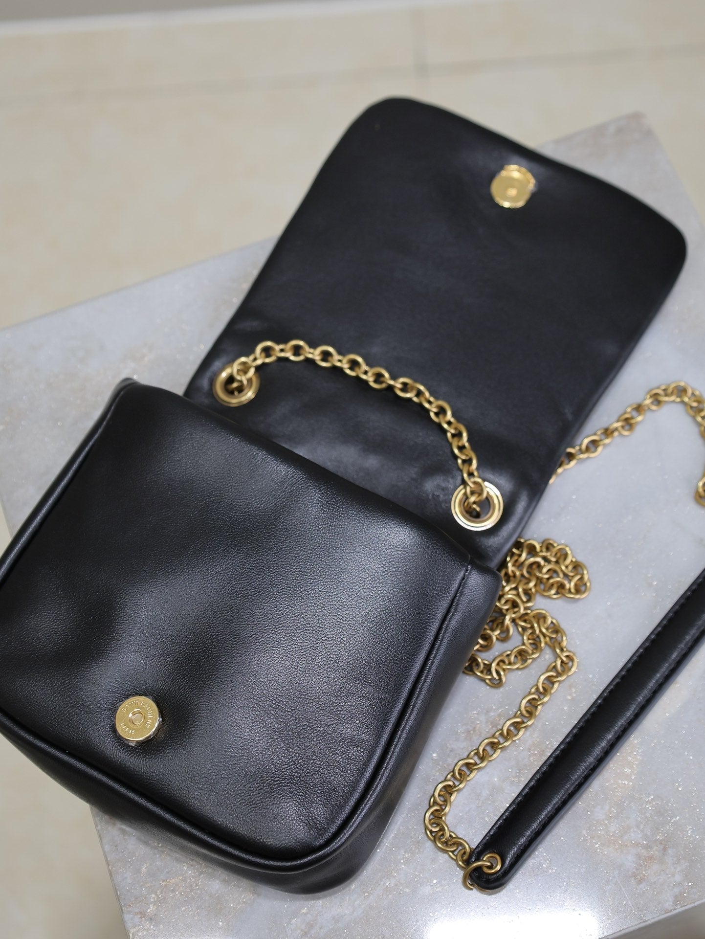 YSL 25S JAMIE CUBE 16 IN BLACK CALFSKIN