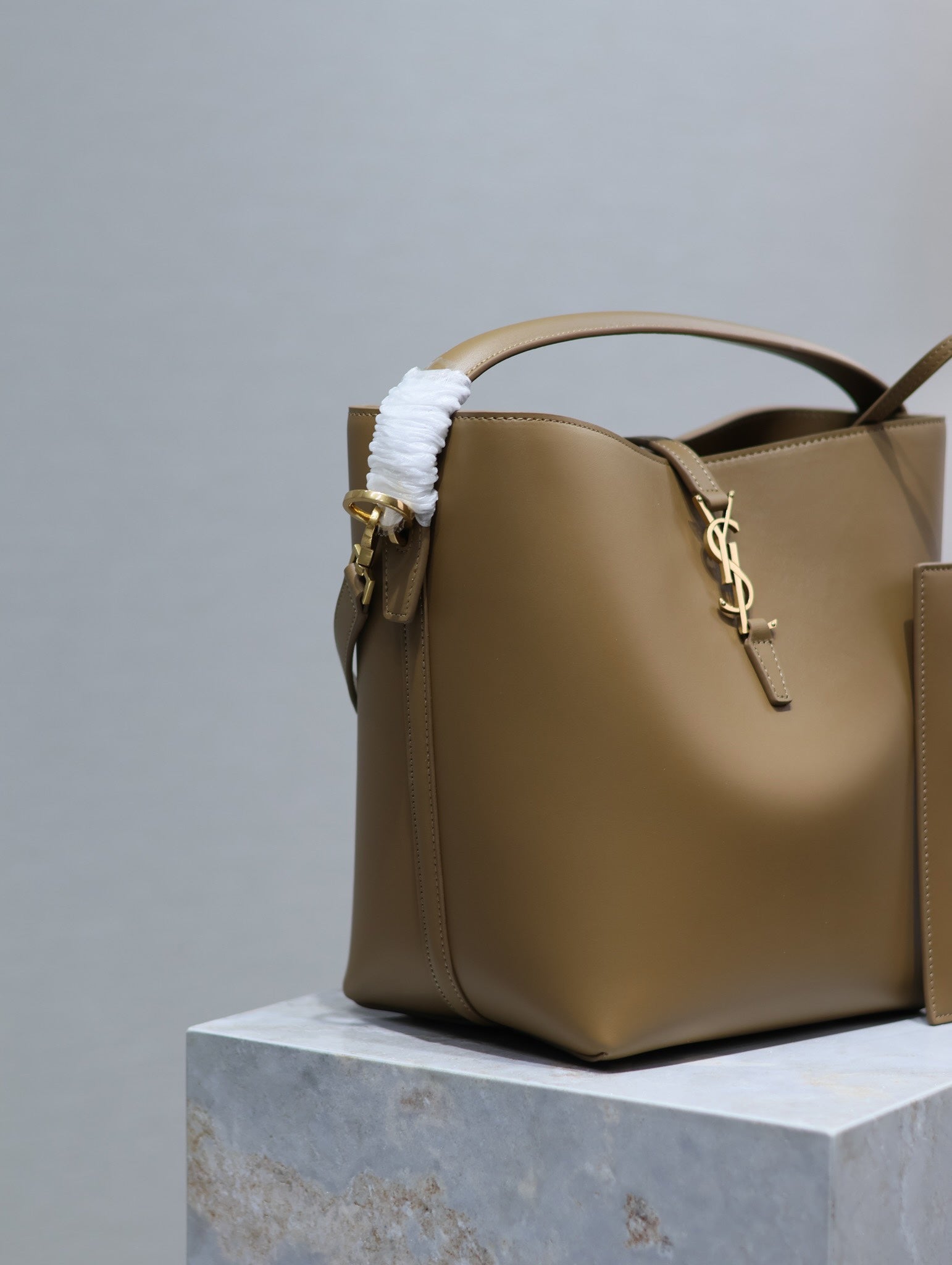 YSL 25S LE 5 À 7 BAG 26 IN BROWN CALFSKIN GOLD HARDWRE