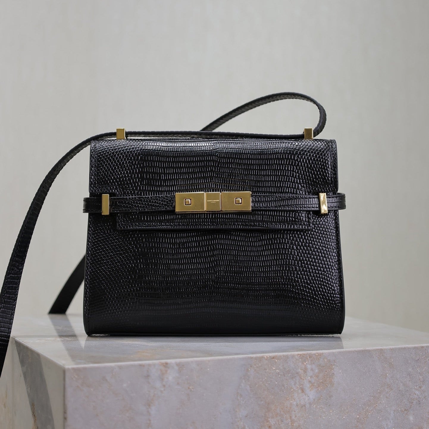 YSL 25S MINI MANHATTAN 19 IN BLACK SHINY CROCODILE CALFSKIN GOLD HARDWARE