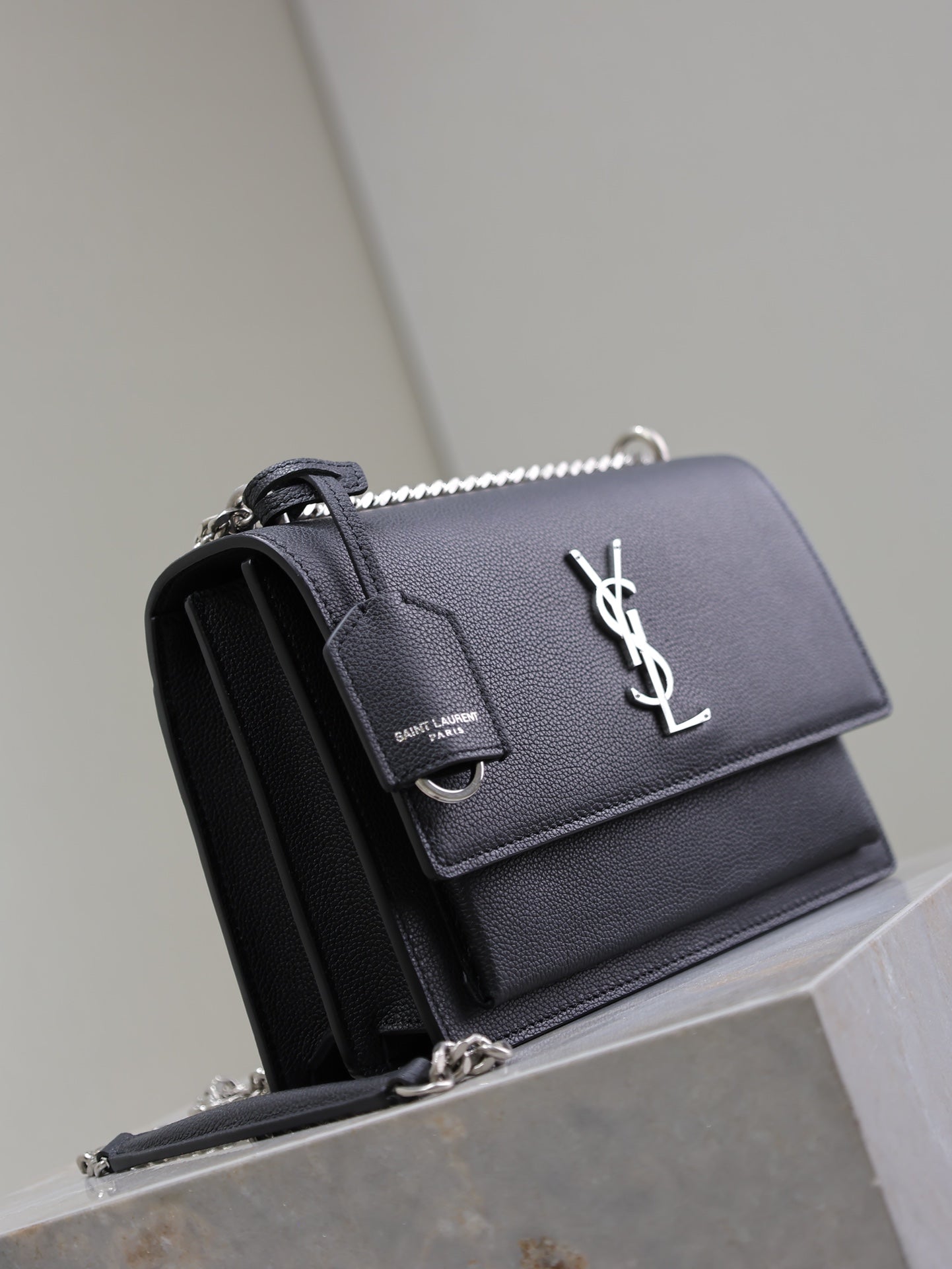 YSL 25S SUNSET MEDIUM 22 IN BLACK GRAINED CALFSKIN SILVER HARDWARE