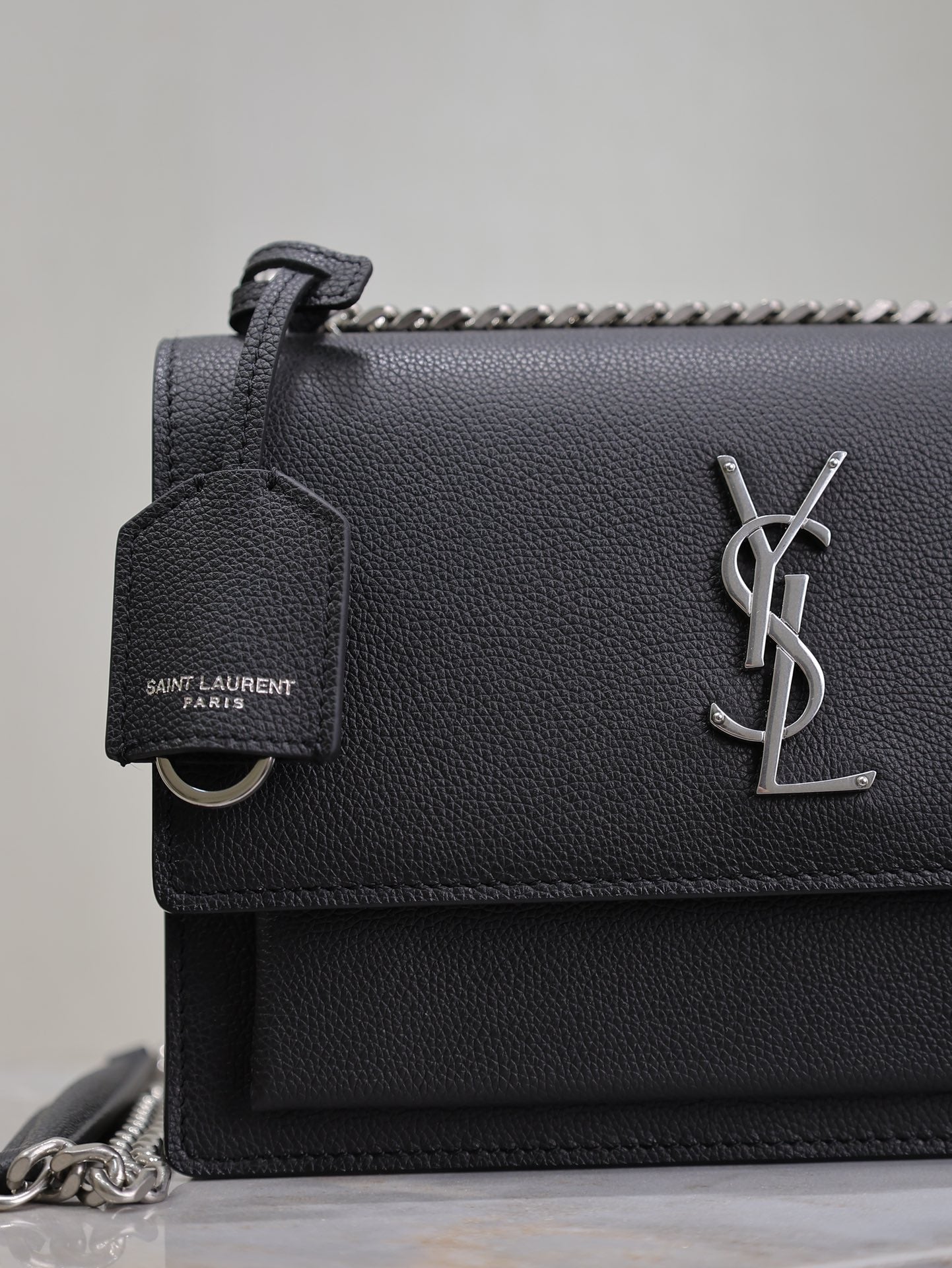 YSL 25S SUNSET MEDIUM 22 IN BLACK GRAINED CALFSKIN SILVER HARDWRE