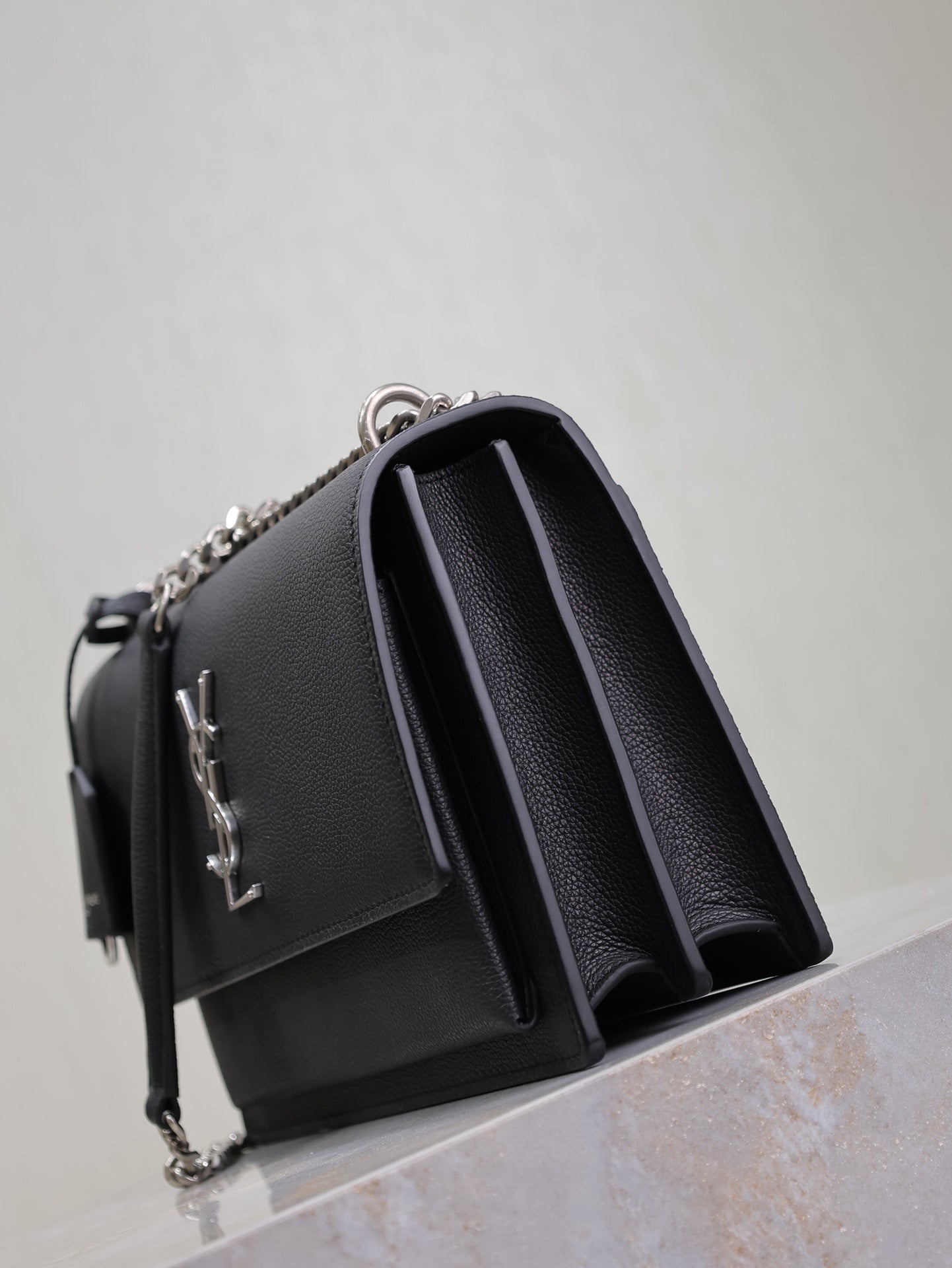 YSL 25S SUNSET MEDIUM 22 IN BLACK GRAINED CALFSKIN SILVER HARDWARE