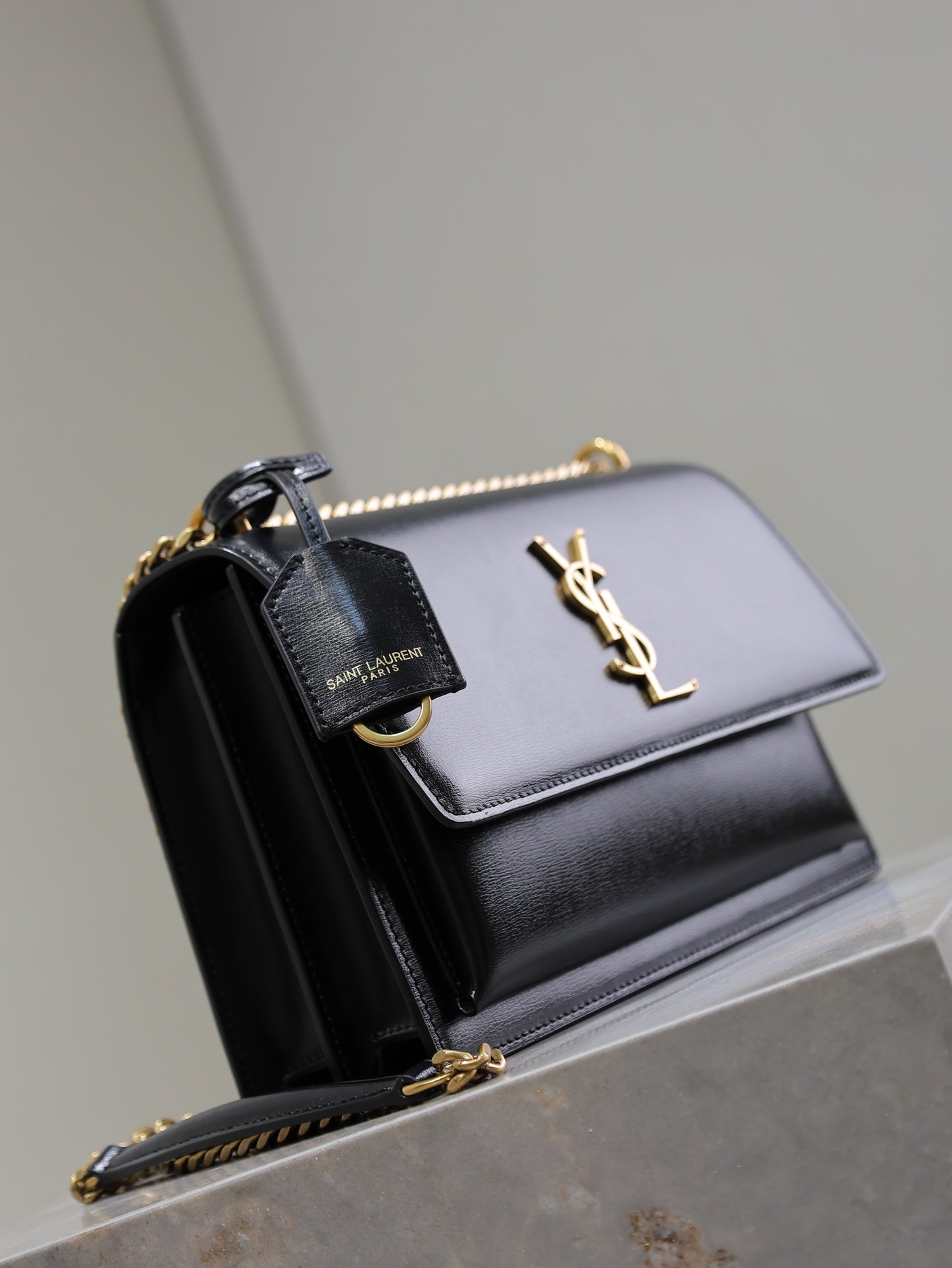 YSL 25S SUNSET BAG 22 IN BLACK CALFSKIN GOLD HARDWARE
