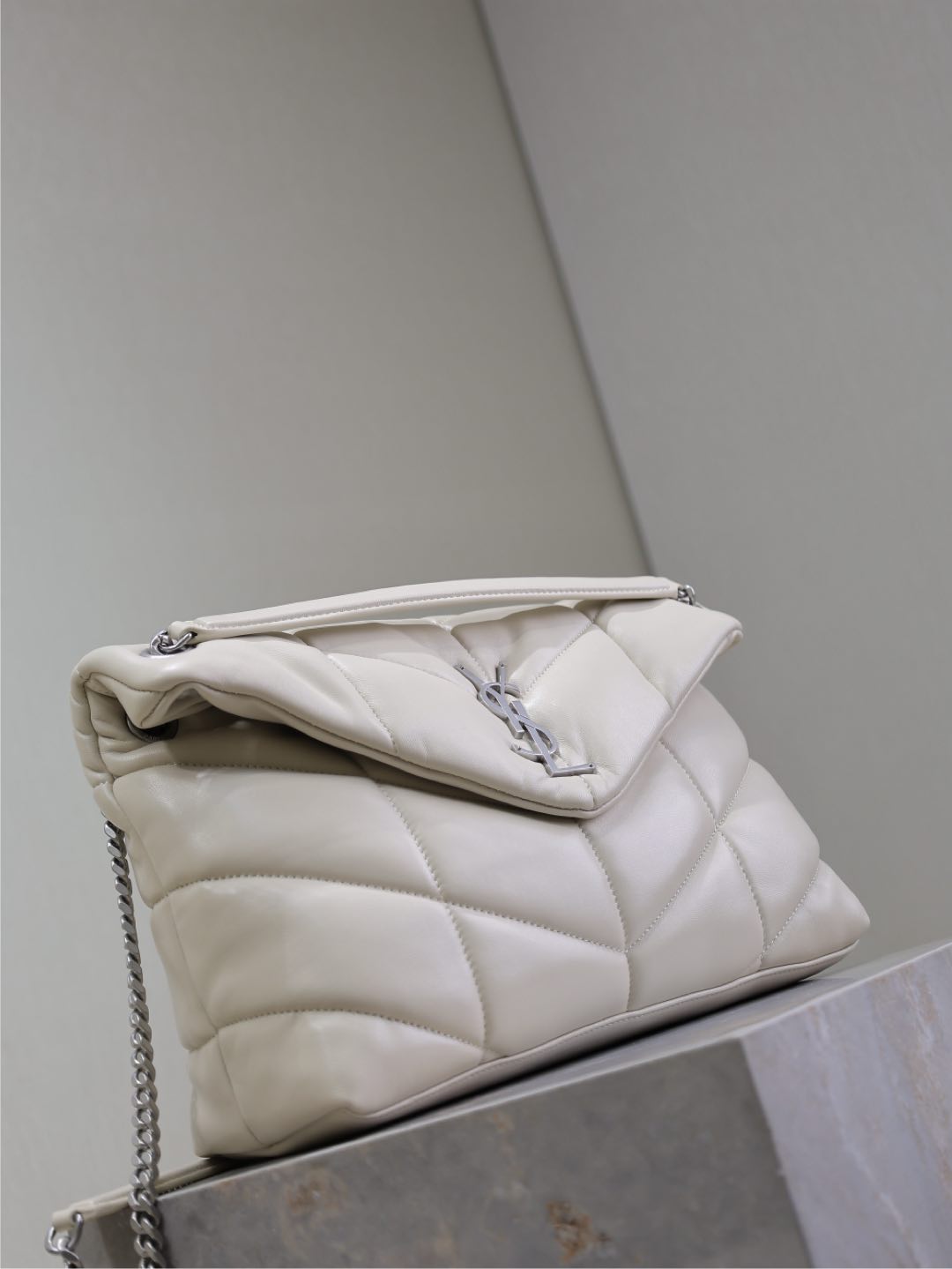 YSL 25S LOULOU PUFFER GM 35 IN SMOKEY TAUPE CALFSKIN SILVER HARDWRE