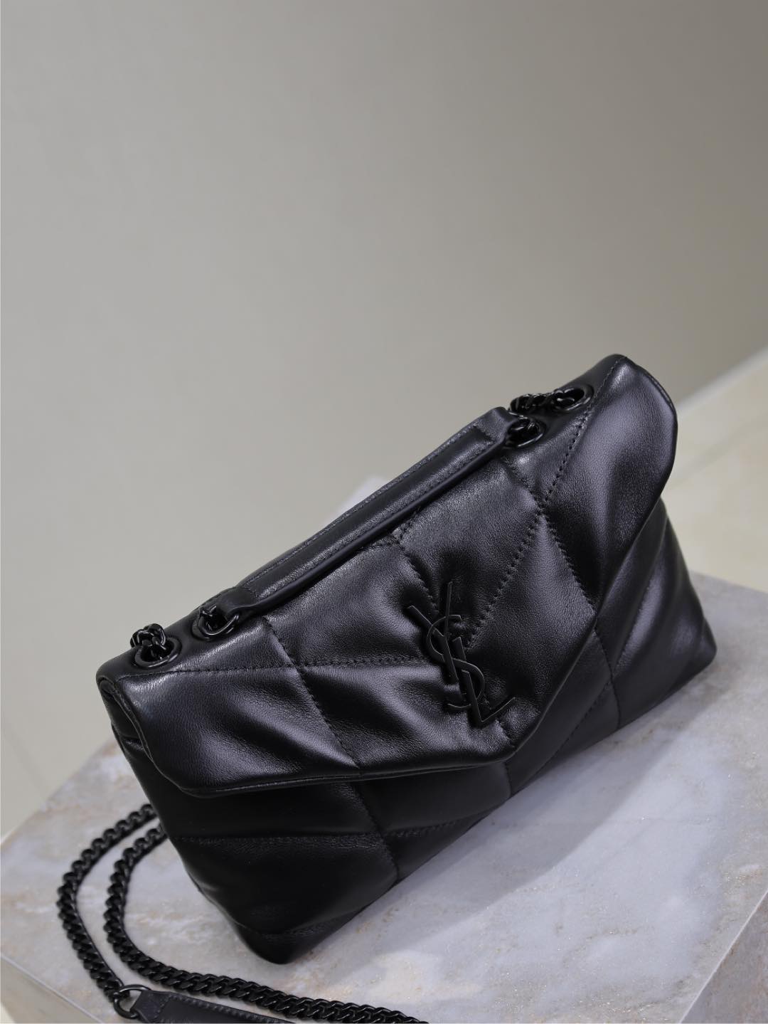 YSL 25S LOULOU PUFFER MINI 23 IN BLACK CALFSKIN BLACK HARDWRE
