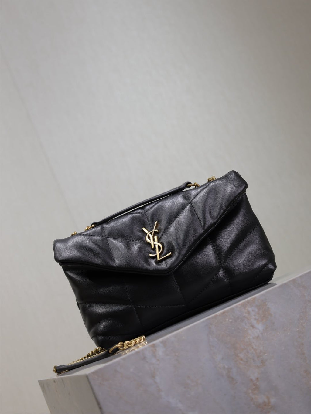 YSL 25S LOULOU PUFFER MINI 23 IN BLACK CALFSKIN GOLD HARDWRE