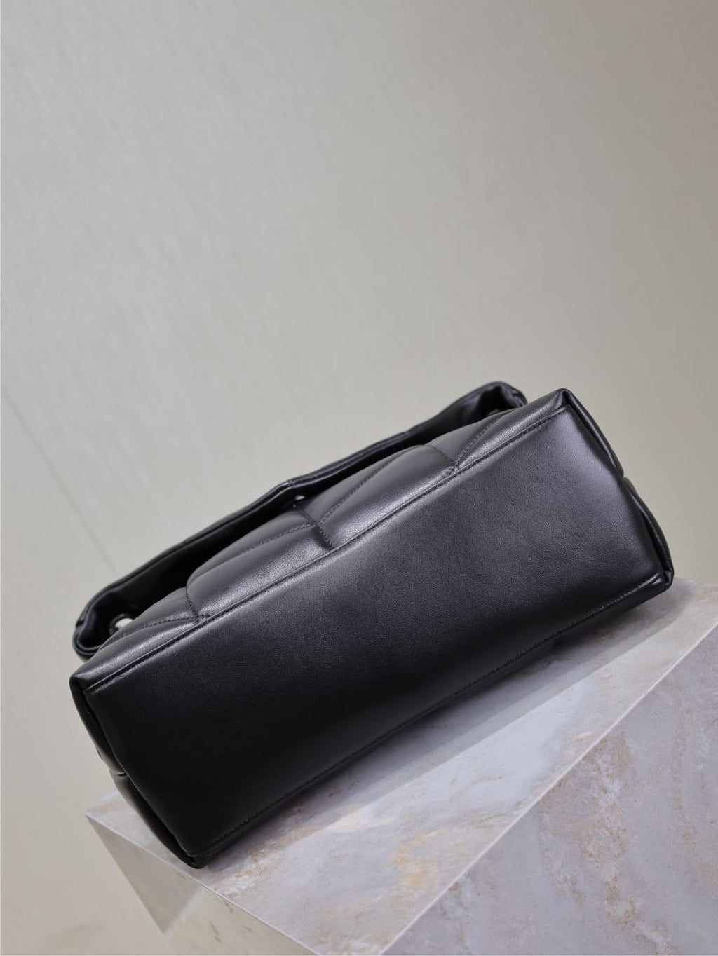 YSL 25S LOULOU PUFFER GM 35 IN BLACK CALFSKIN SILVER HARDWARE