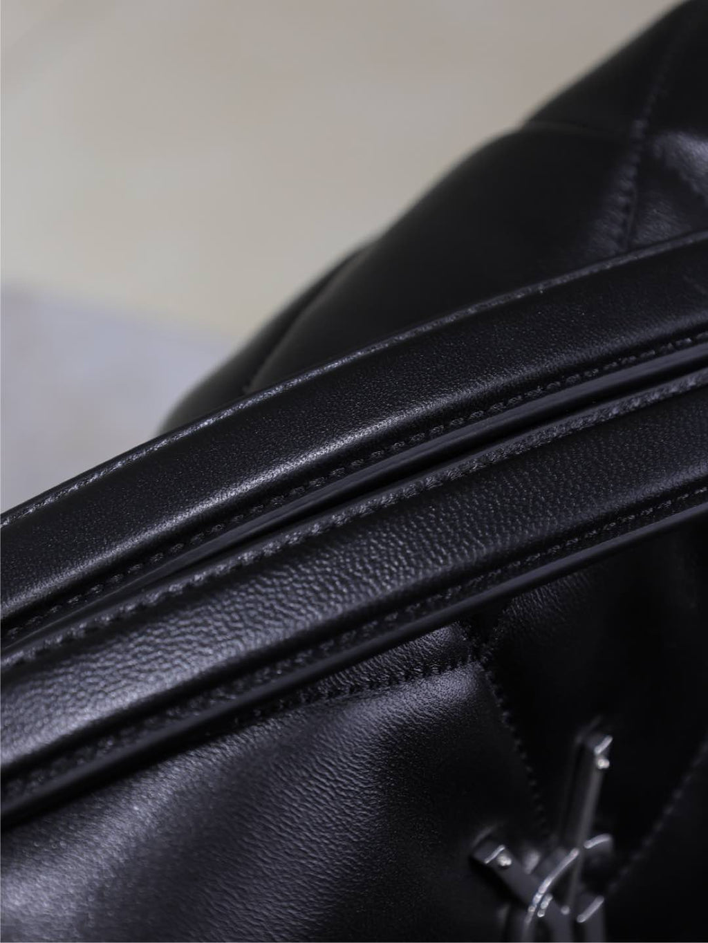 YSL 25S LOULOU PUFFER GM 35 IN BLACK CALFSKIN SILVER HARDWARE