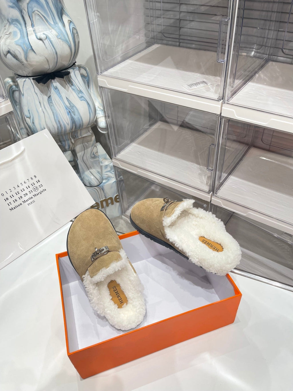 HERMES SLIP-ON MULE IN TORTILLA BROWN SUEDE AND SHEARLING LINING