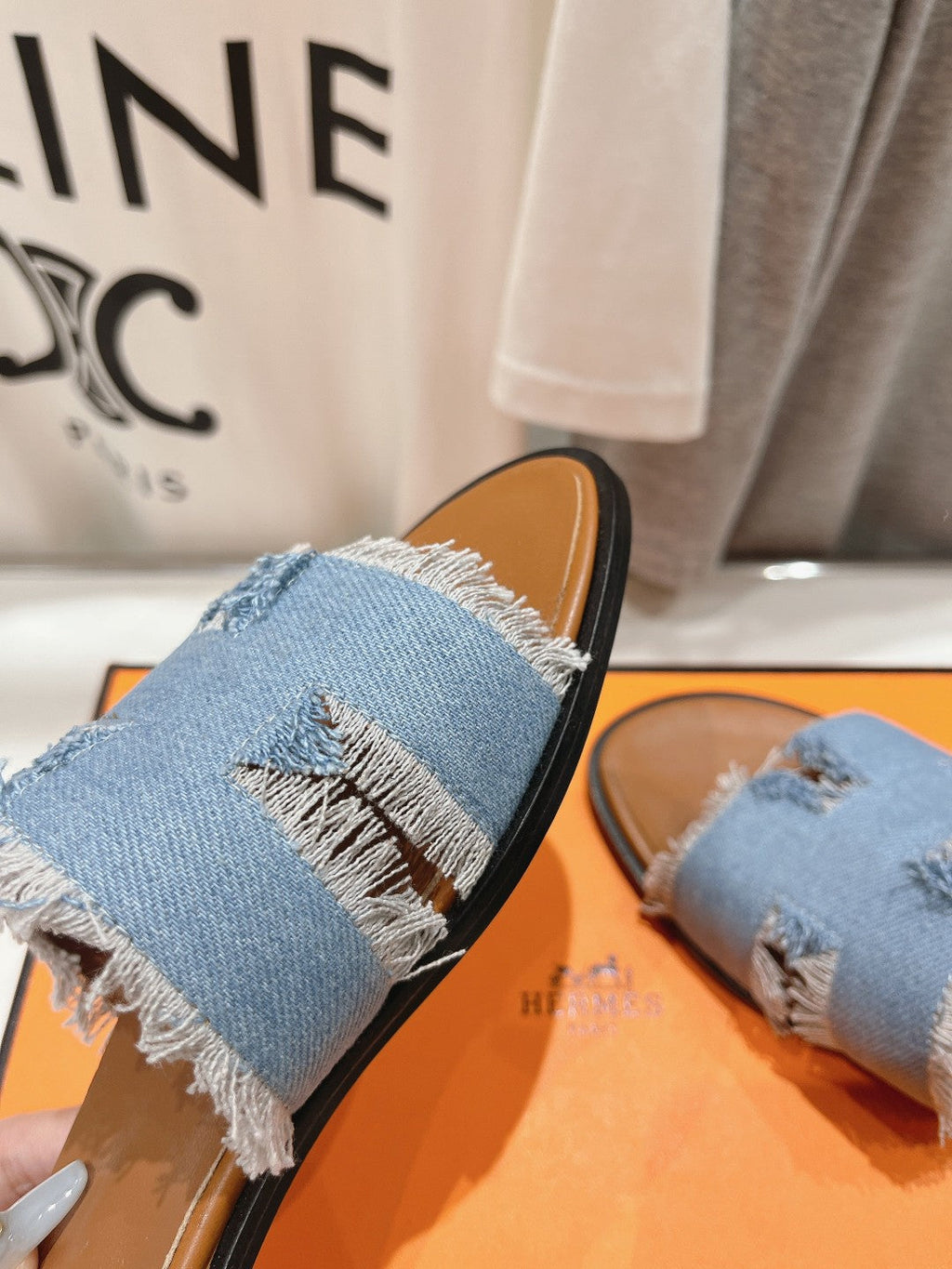 HERMES SANTORINI SANDAL BLEU CLAIR LAMBSKIN