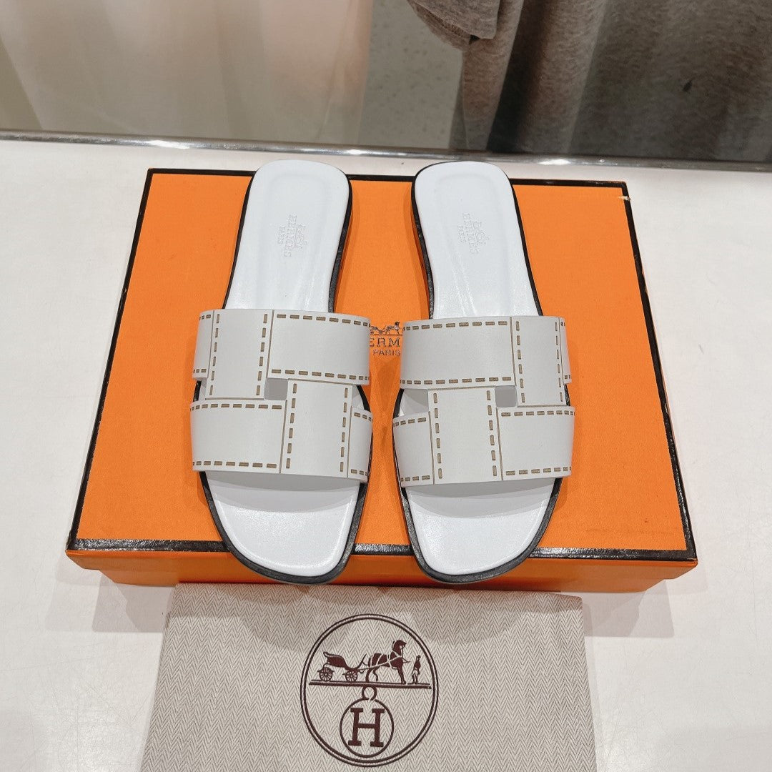 HERMES Idioma Sandal White Calfskin