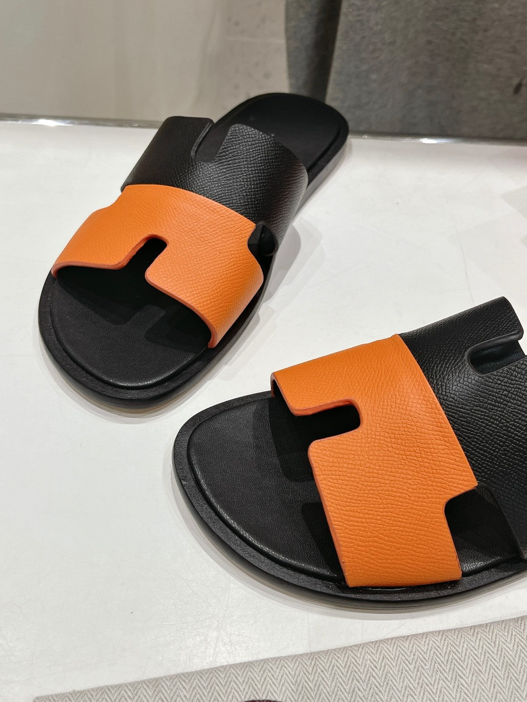 HERMES IZMIR SANDAL BLACK MIX ORANGE LAMBSKIN