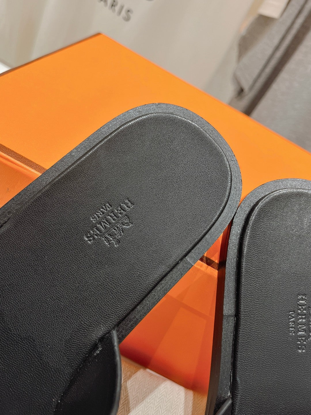 HERMES IZMIR SANDAL BLACK MIX COBALT LAMBSKIN