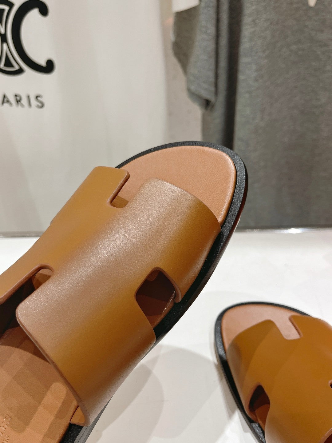 HERMES IZMIR SANDAL CARAMEL LAMBSKIN