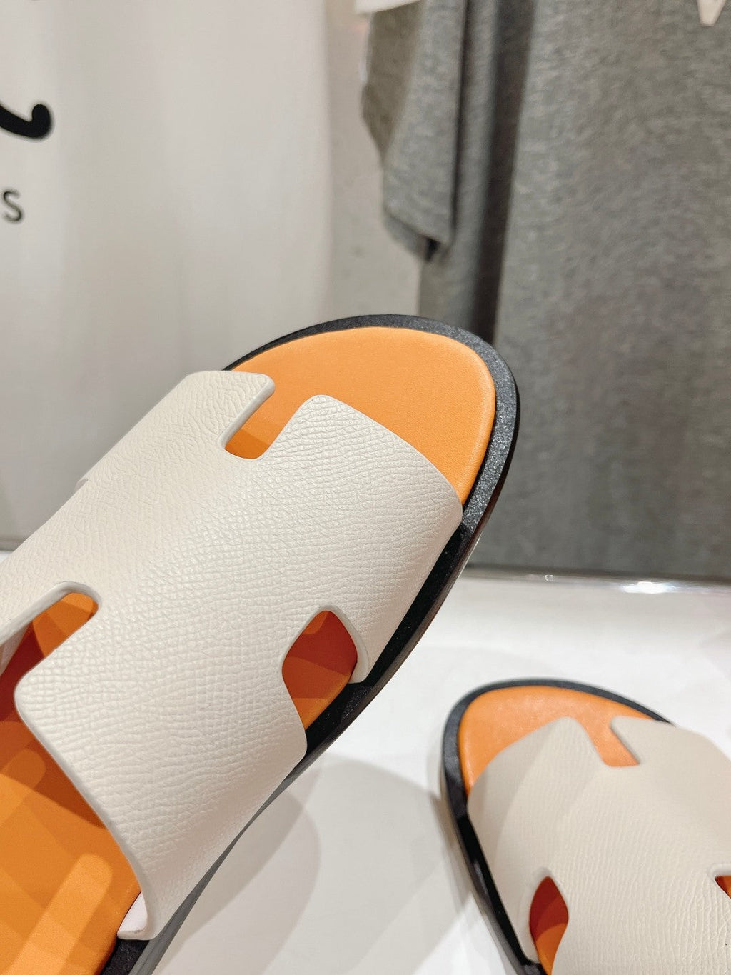 HERMES IZMIR SANDAL CREAM WHITE MIX LIGHT ORANGE LAMBSKIN
