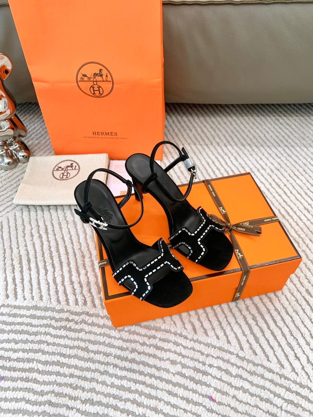 HERMES HIGH SANDAL 8.5 CM IN BLACK SUEDE